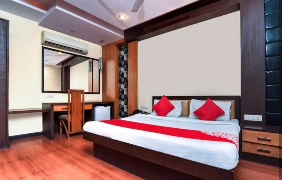 Bedroom in Hotel O Kochar Plaza