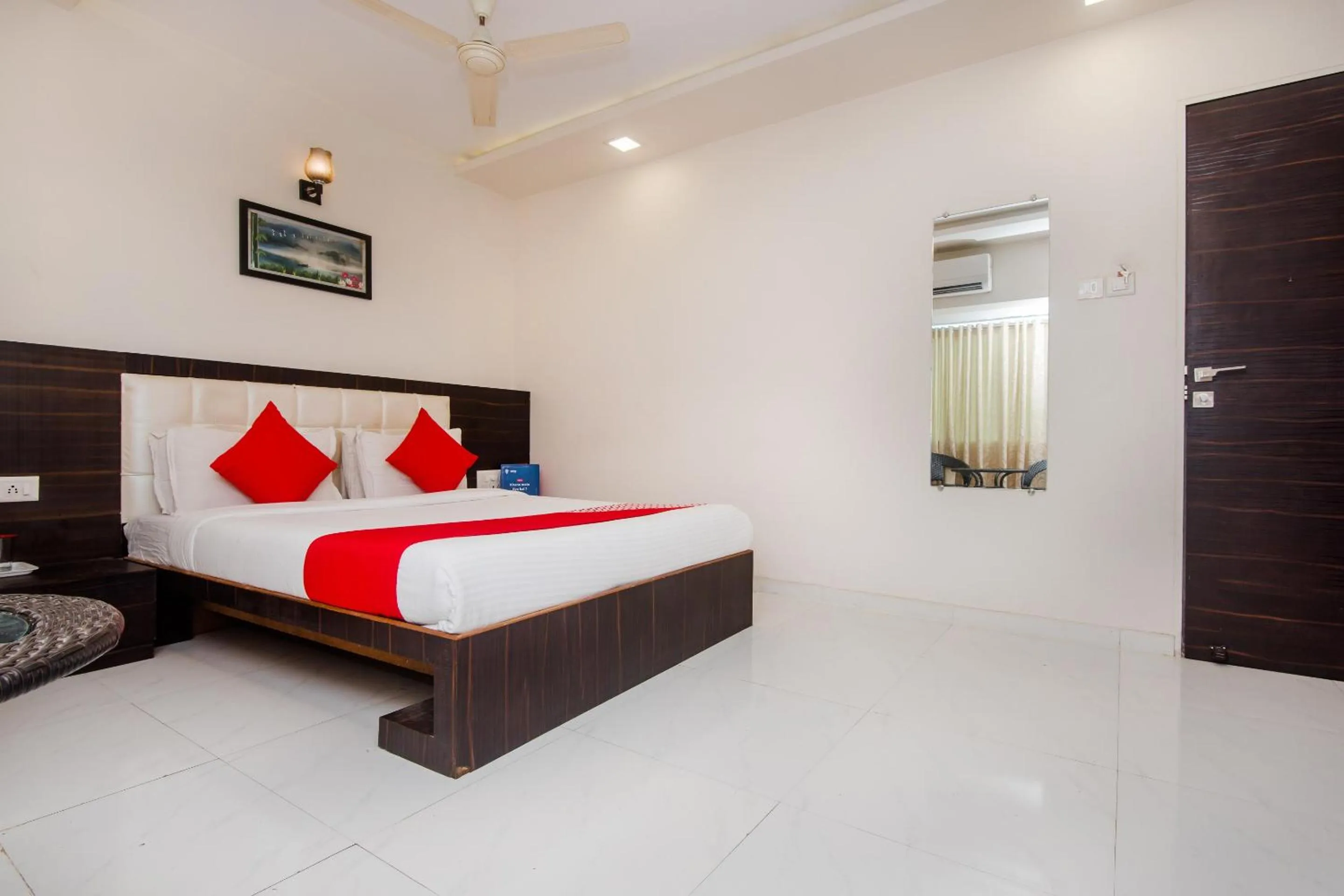 Bedroom, Bed in Hotel O Alfa Grand Near Chhatrapati Shivaji International Airport