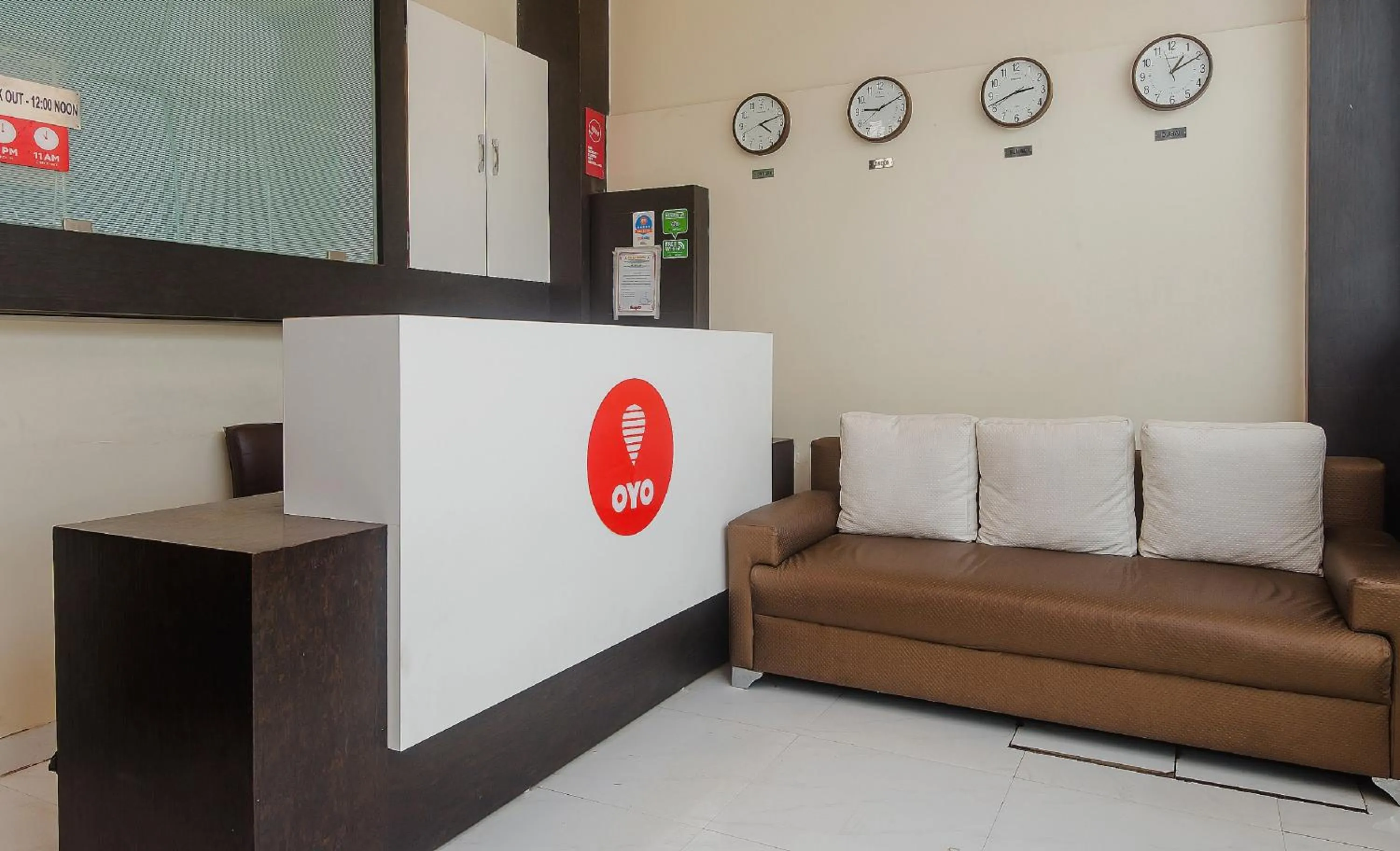 Lobby or reception in Hotel O Alfa Grand Near Chhatrapati Shivaji International Airport