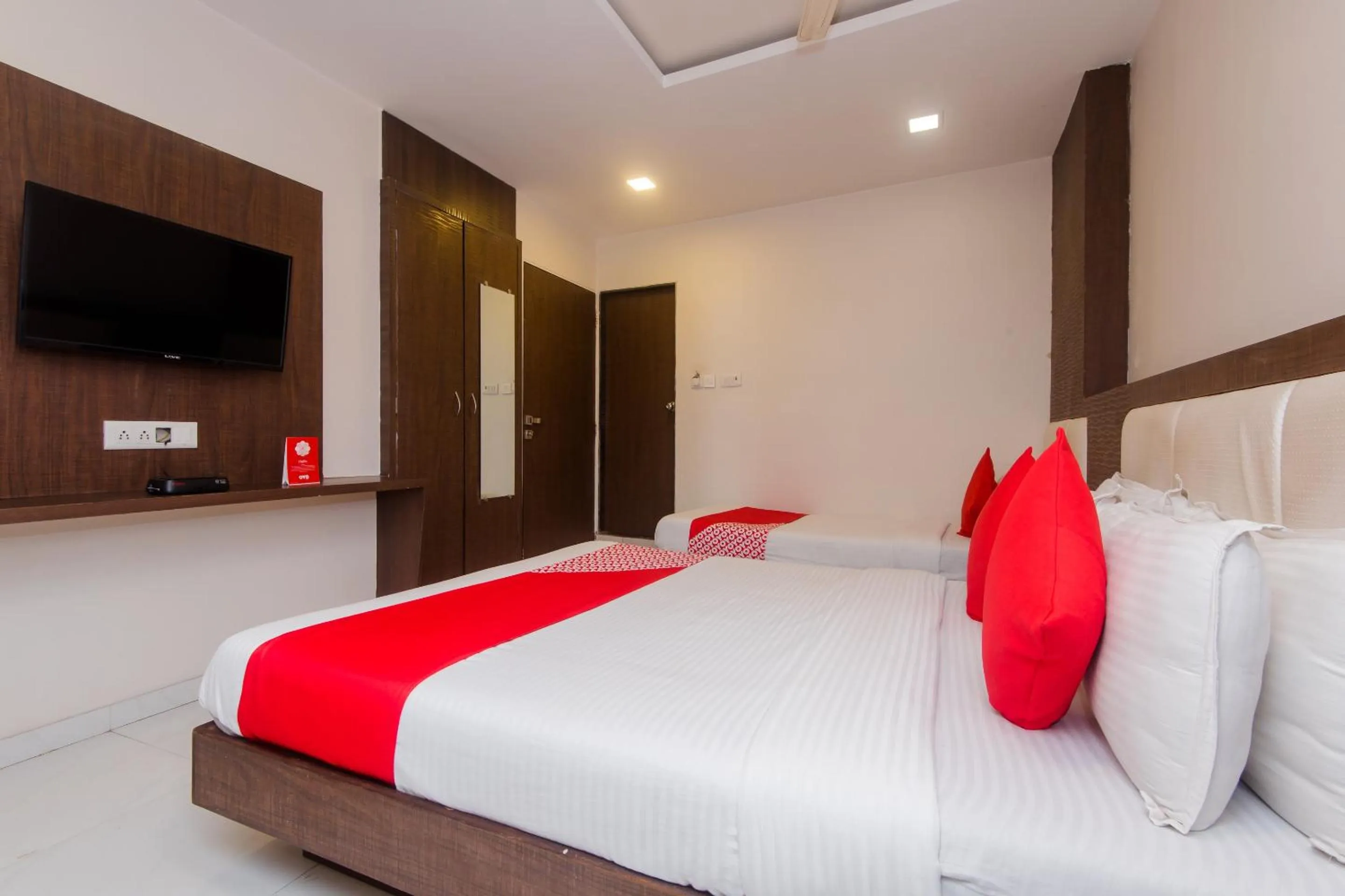 Bedroom, Bed in Hotel O Alfa Grand Near Chhatrapati Shivaji International Airport