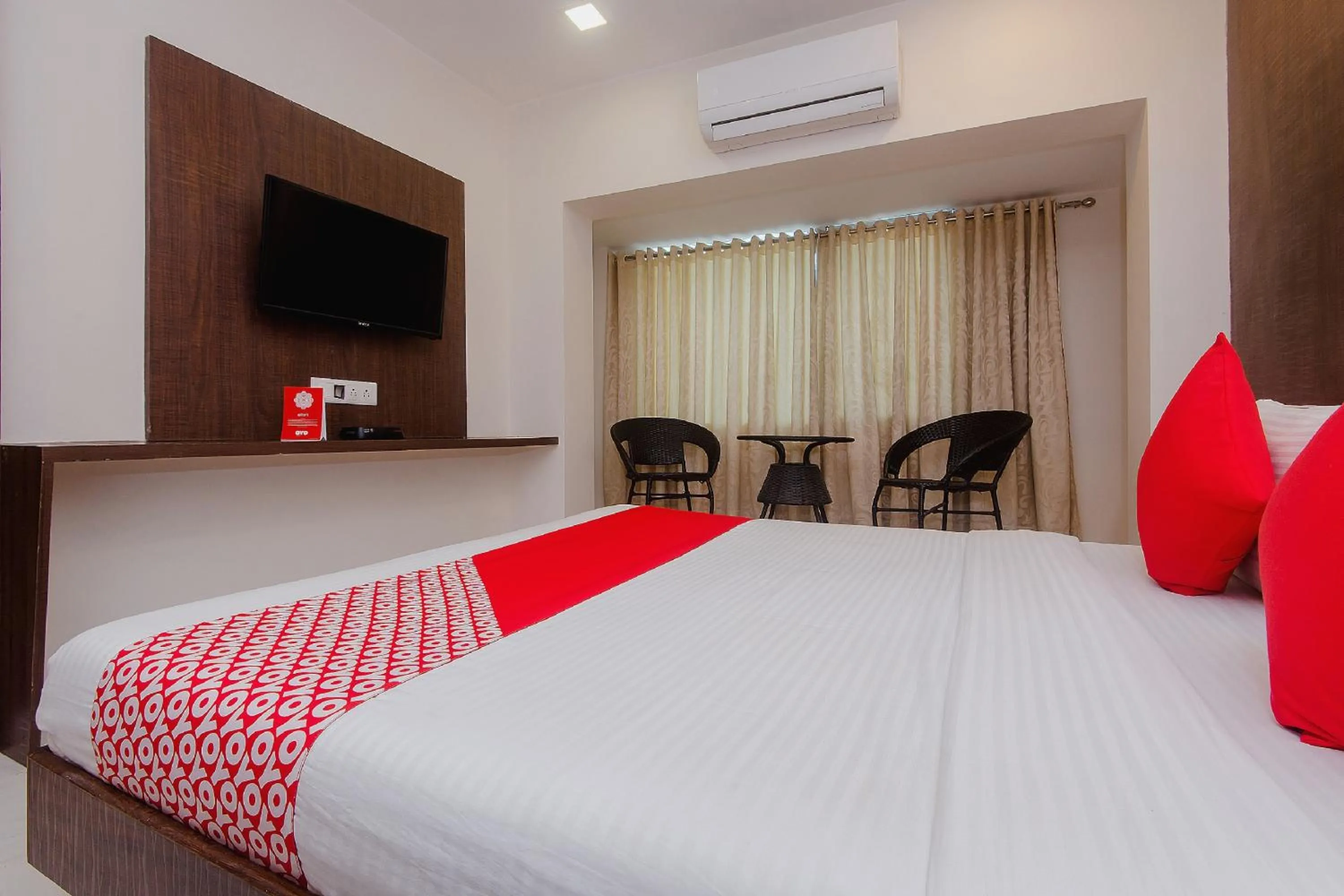 Bedroom, Bed in Hotel O Alfa Grand Near Chhatrapati Shivaji International Airport