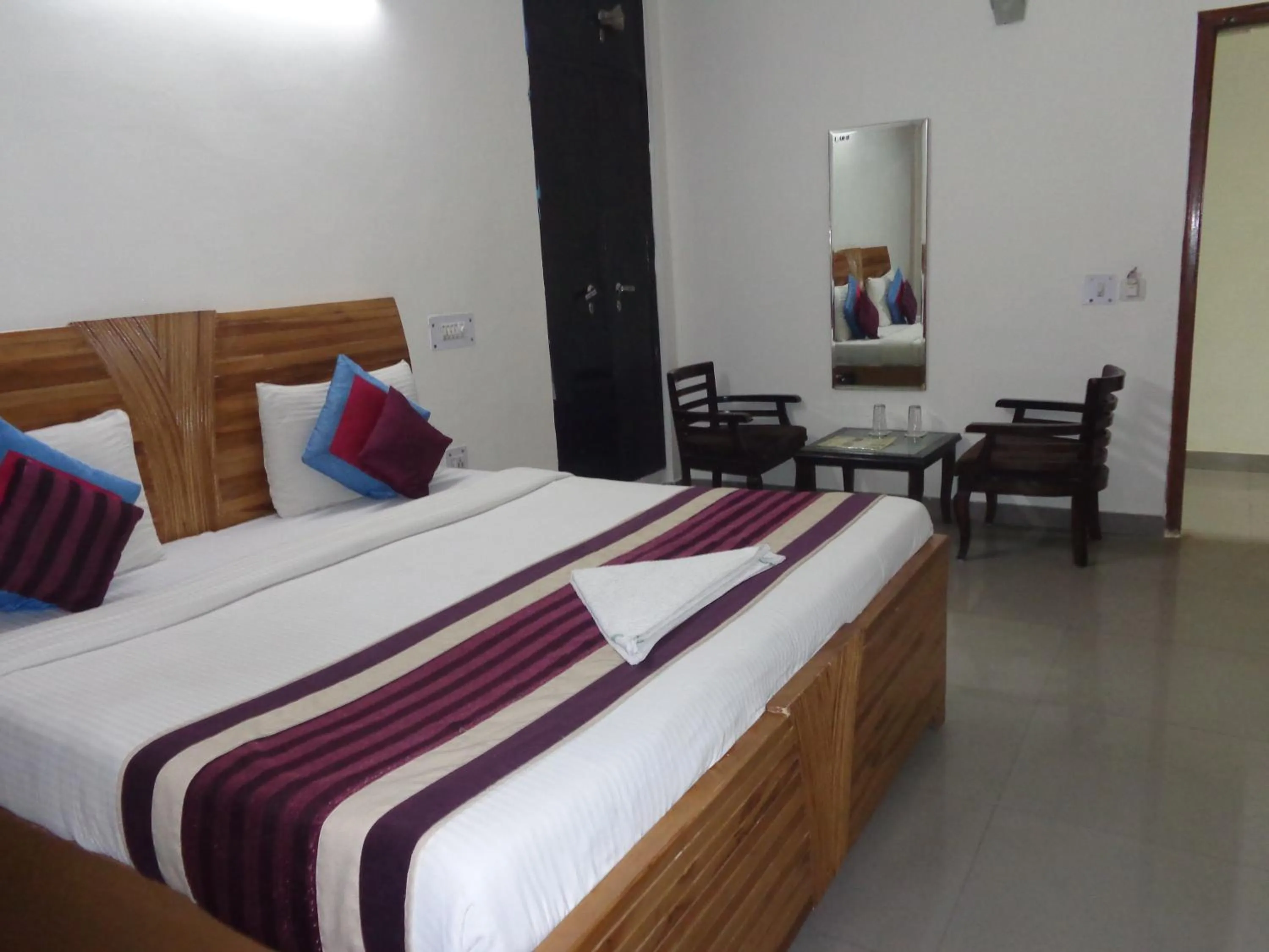 Bedroom, Bed in Hotel Akash Palace