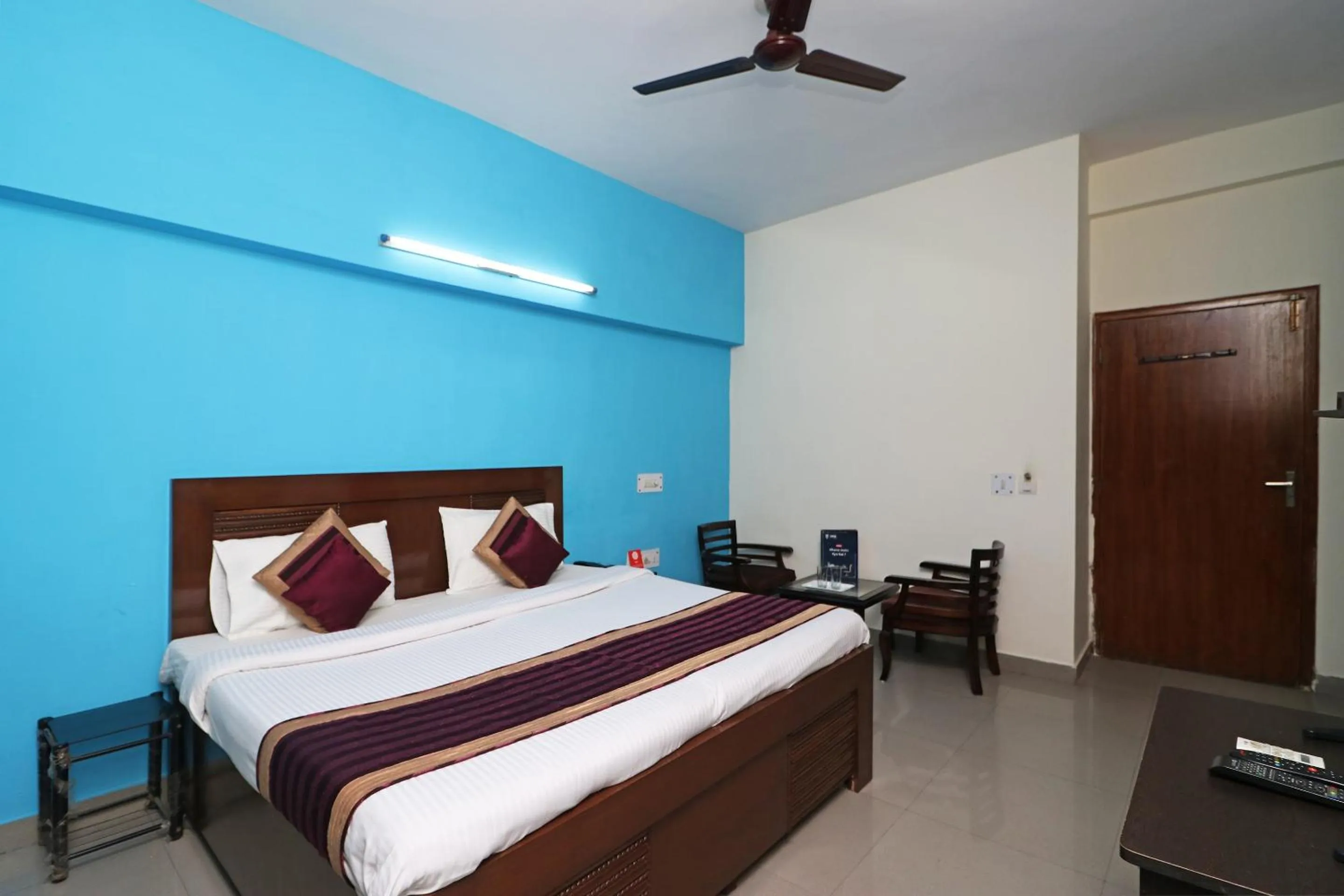 Photo of the whole room, Bed in Hotel Akash Palace