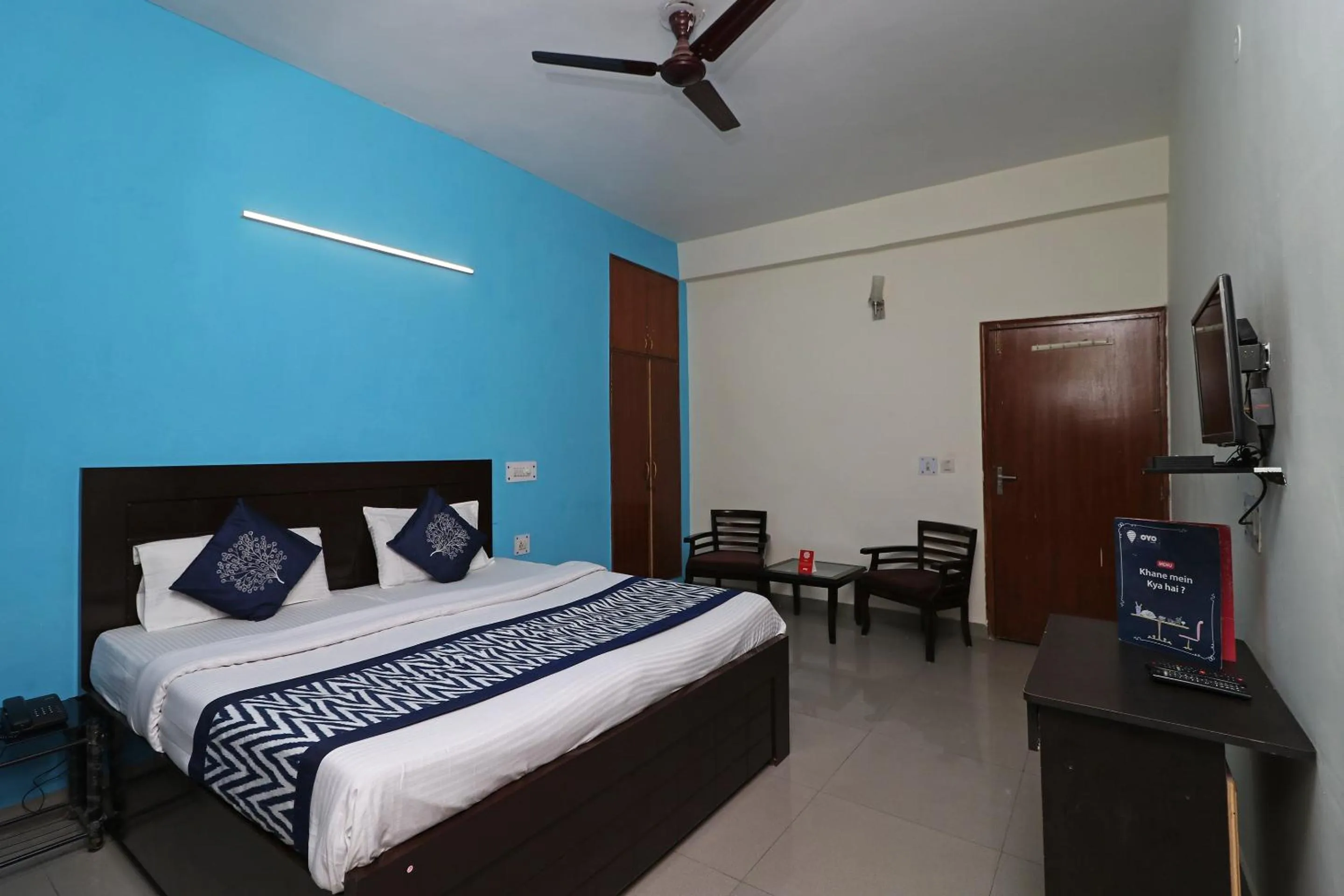 Bed in Hotel Akash Palace