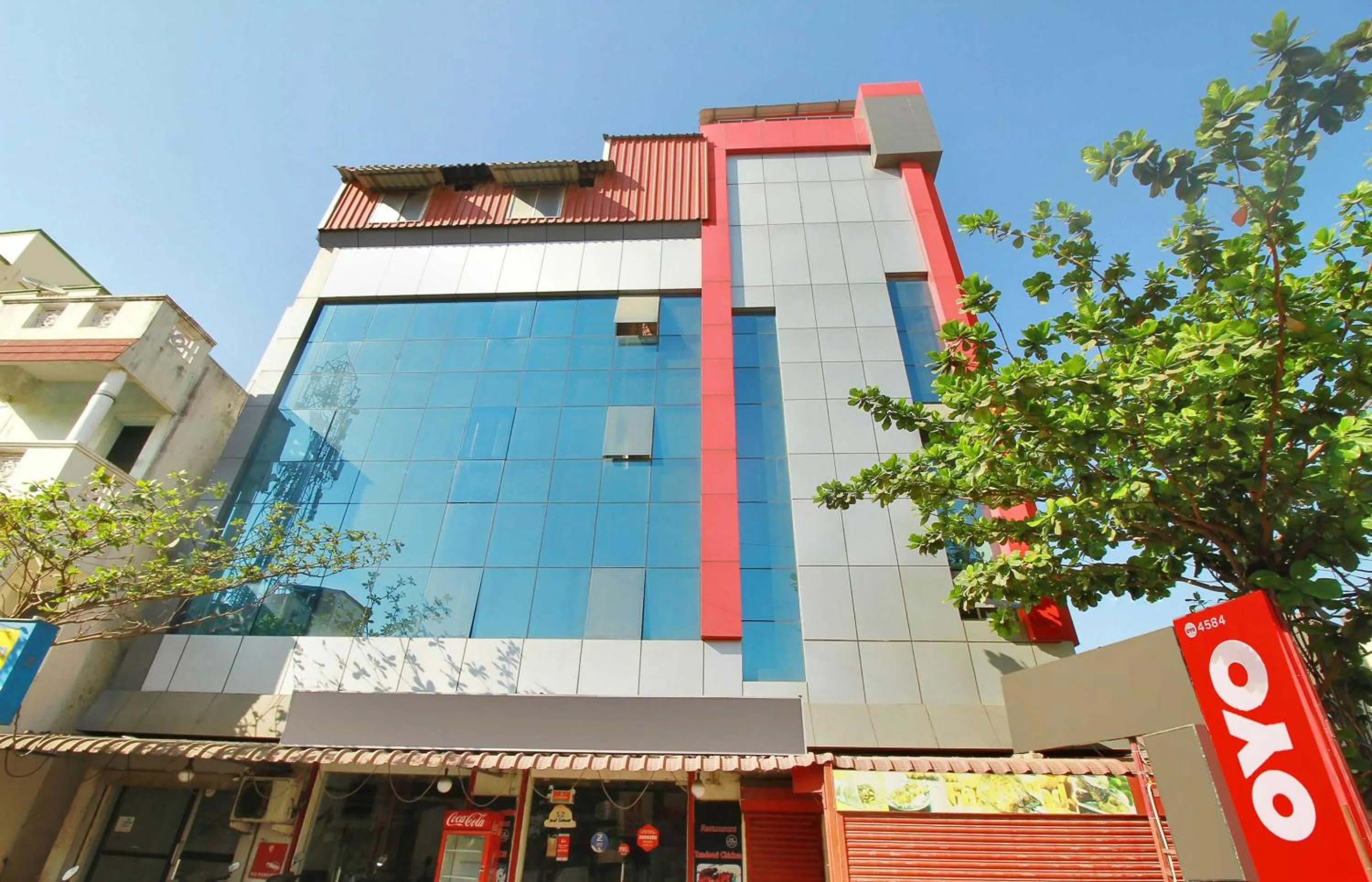 Facade/entrance in Hotel O India Gate