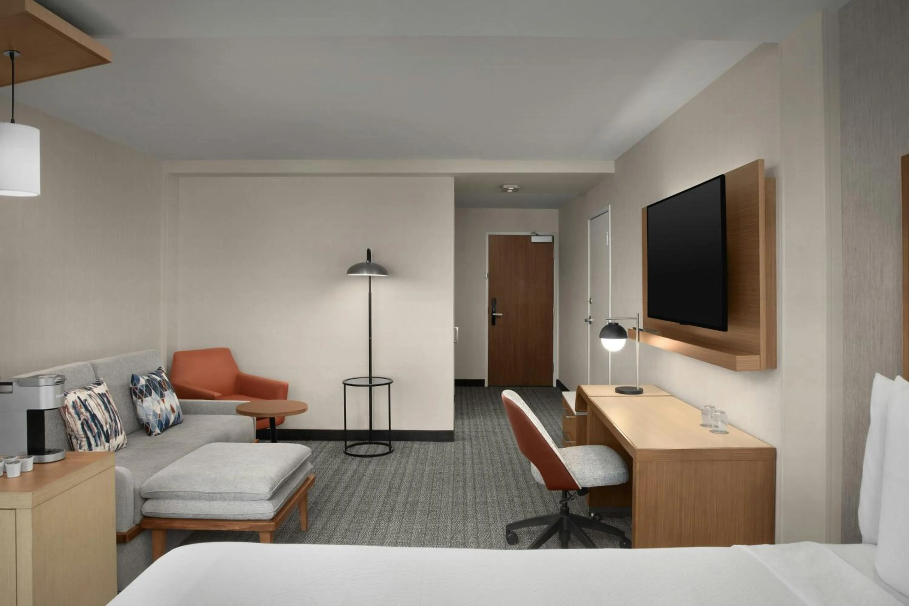 Photo of the whole room, Bed in Courtyard by Marriott El Paso East/I-10