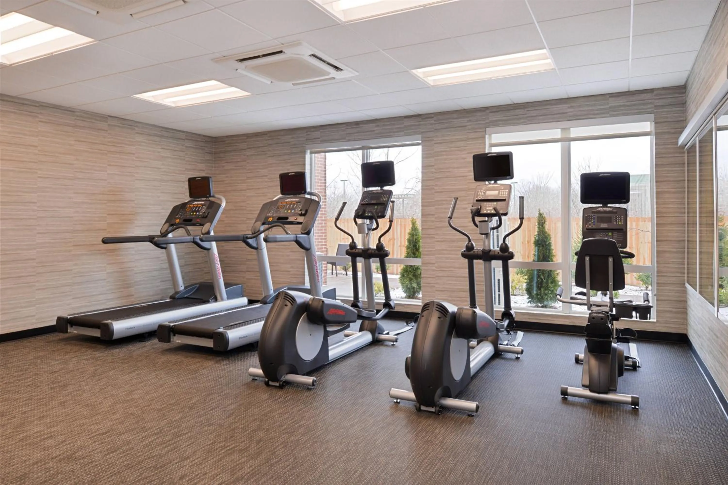 Fitness centre/facilities in Courtyard by Marriott Toledo North