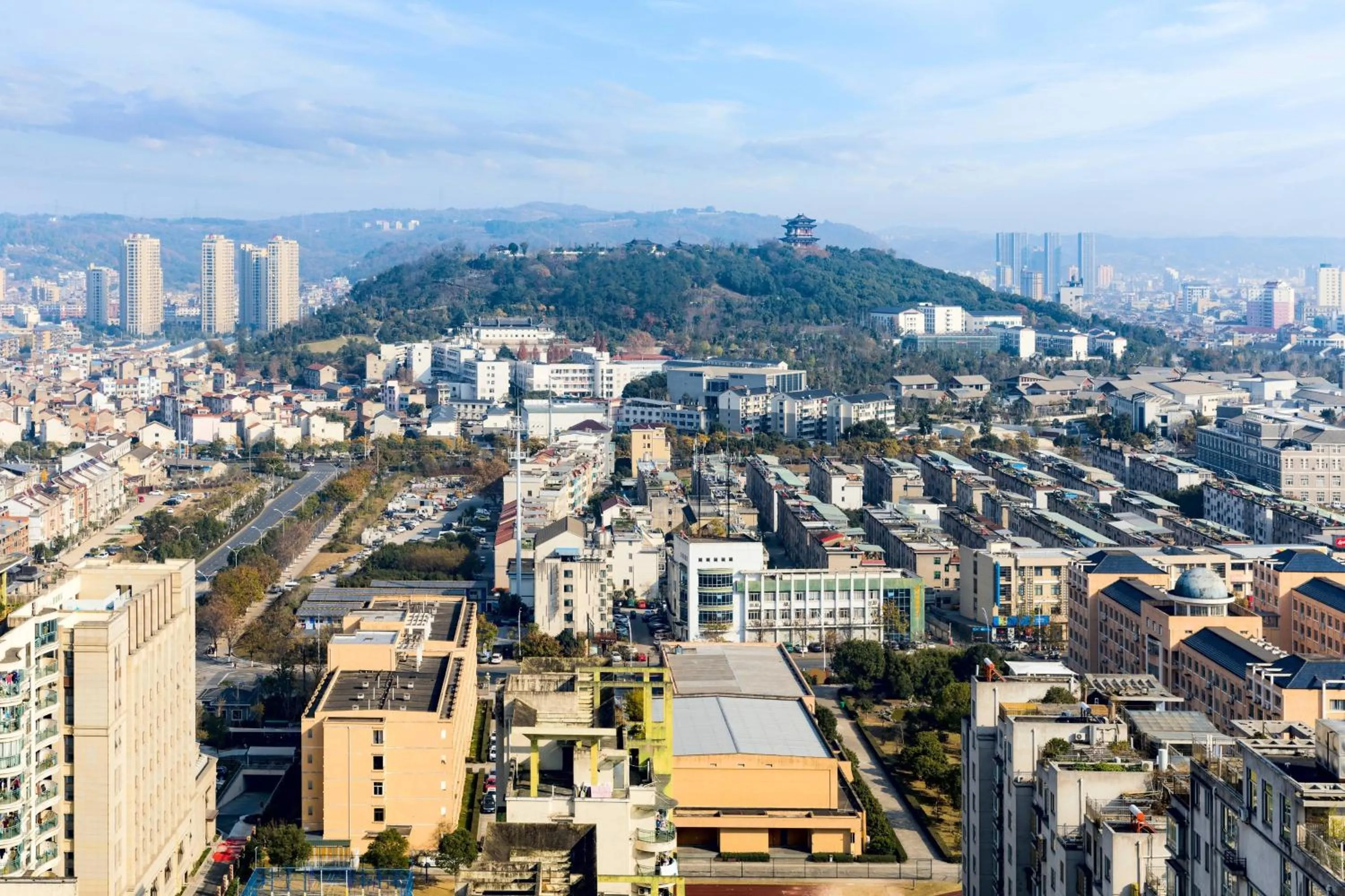 Photo of the whole room in Courtyard by Marriott Xinchang