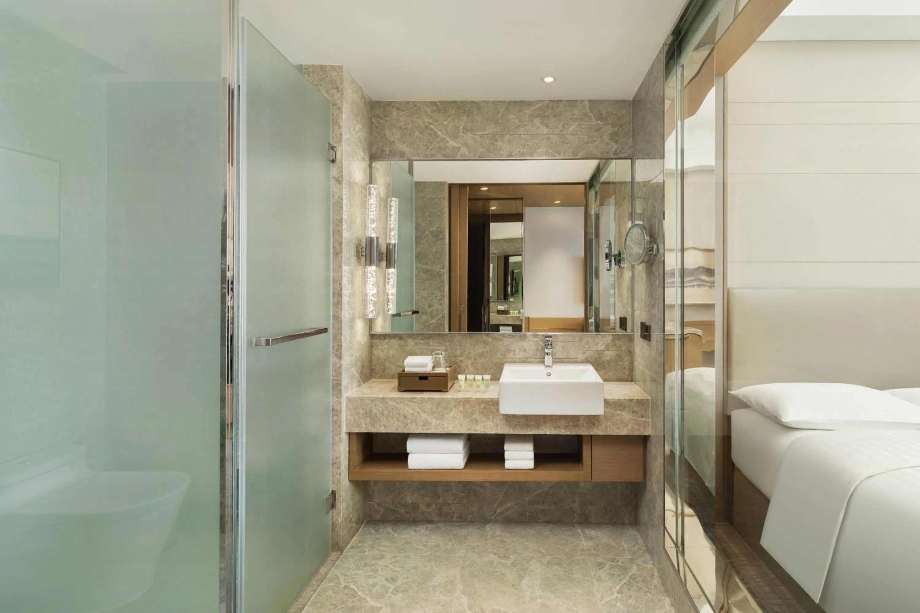 Bathroom, Bed in Courtyard by Marriott Xinchang