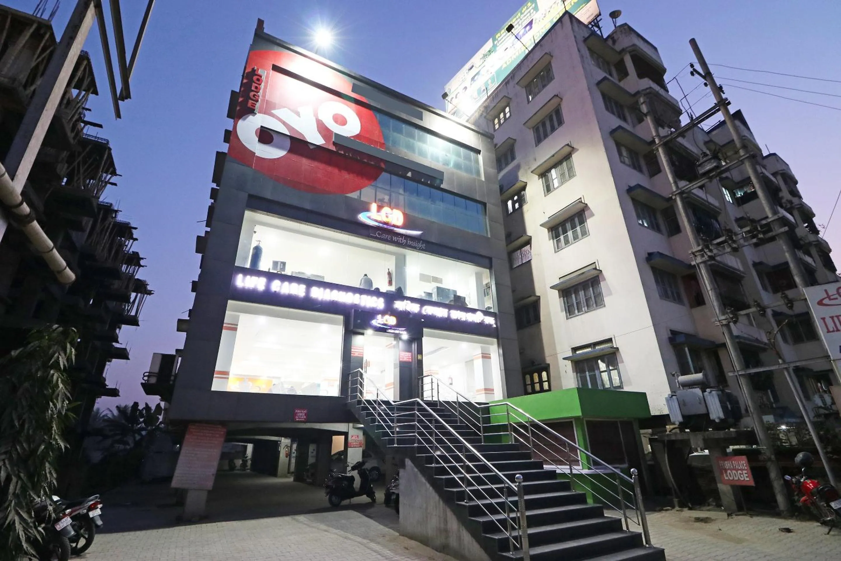 Facade/entrance in Hotel O Prabha Palace Lodge