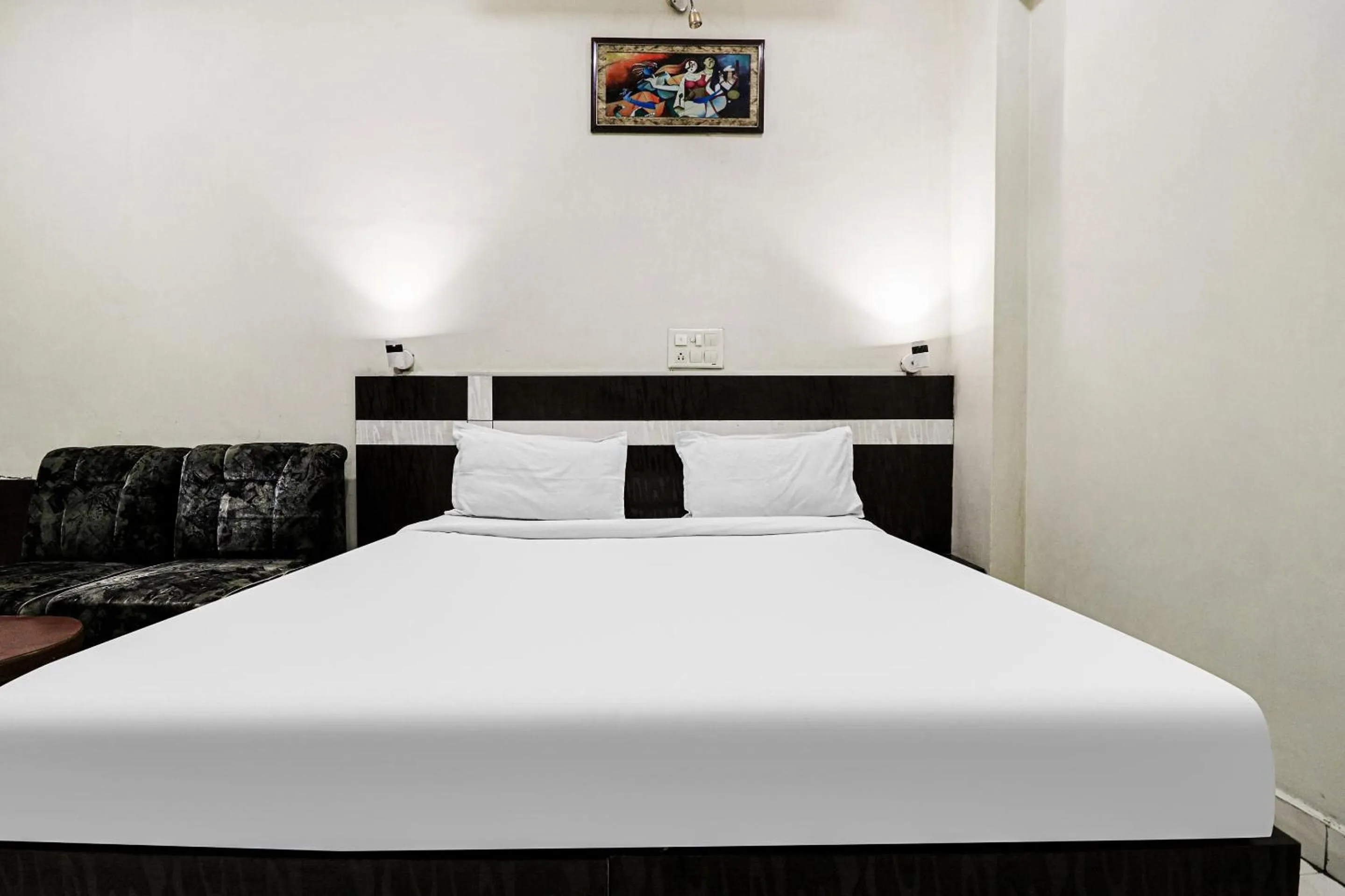 Bedroom, Bed in Hotel O Surya