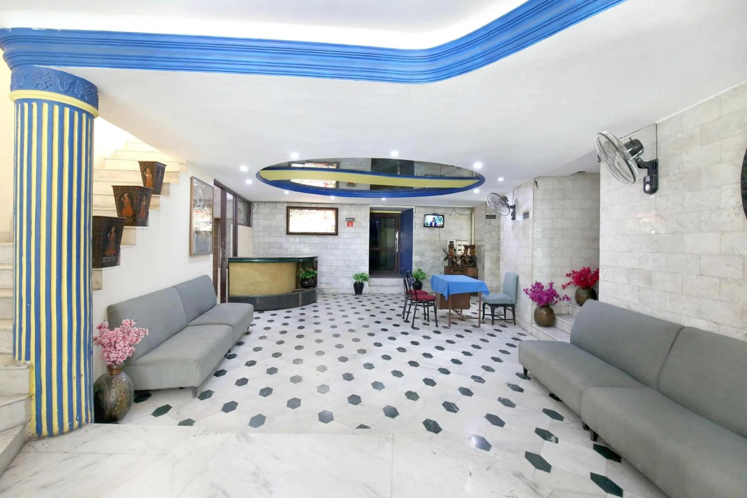 Lobby or reception in Hotel O Rajmahal