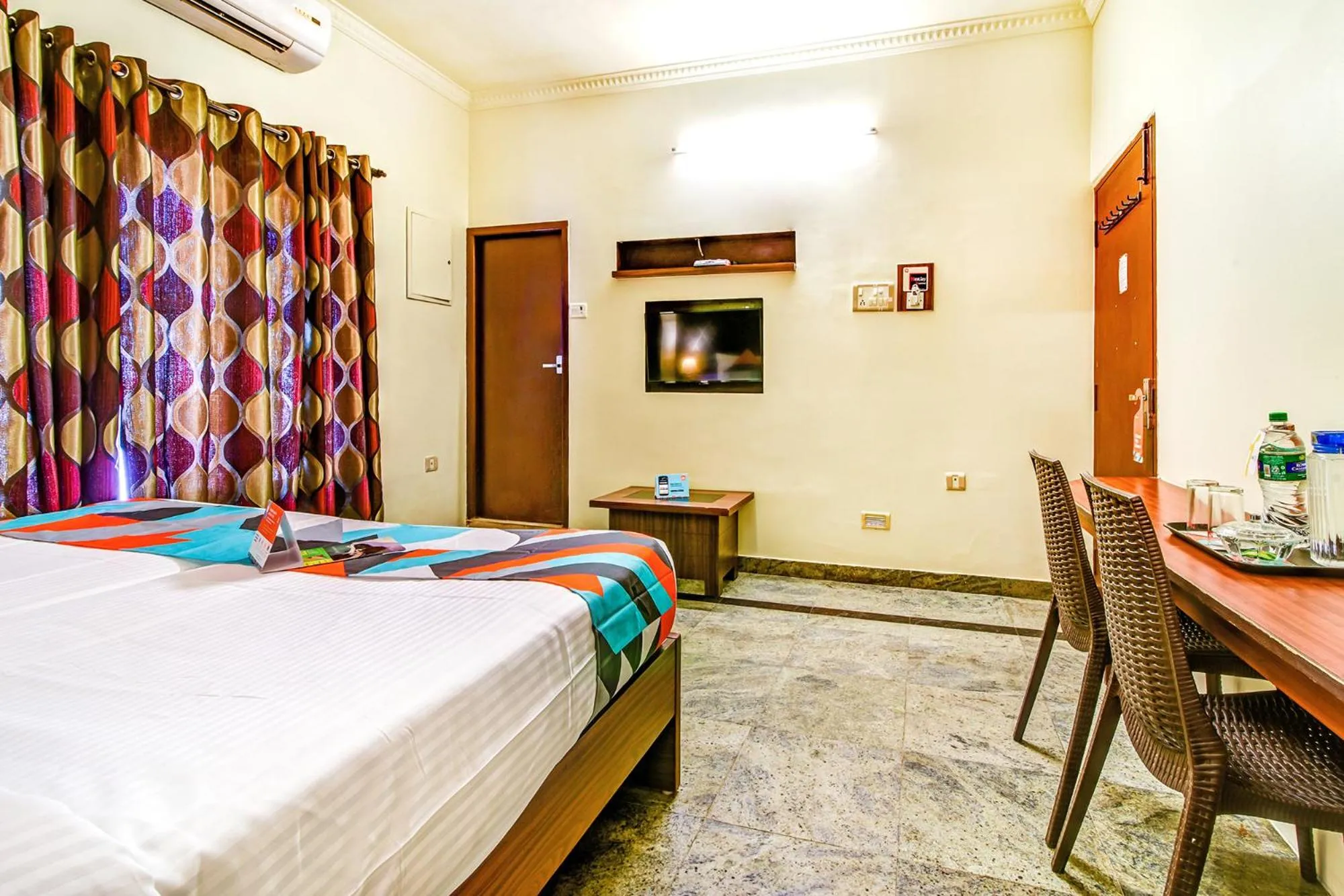 Bedroom, Bed in FabExpress Nestlay Rooms - Nr ACS Medical hospital & Apollo Speaciality Hospitals