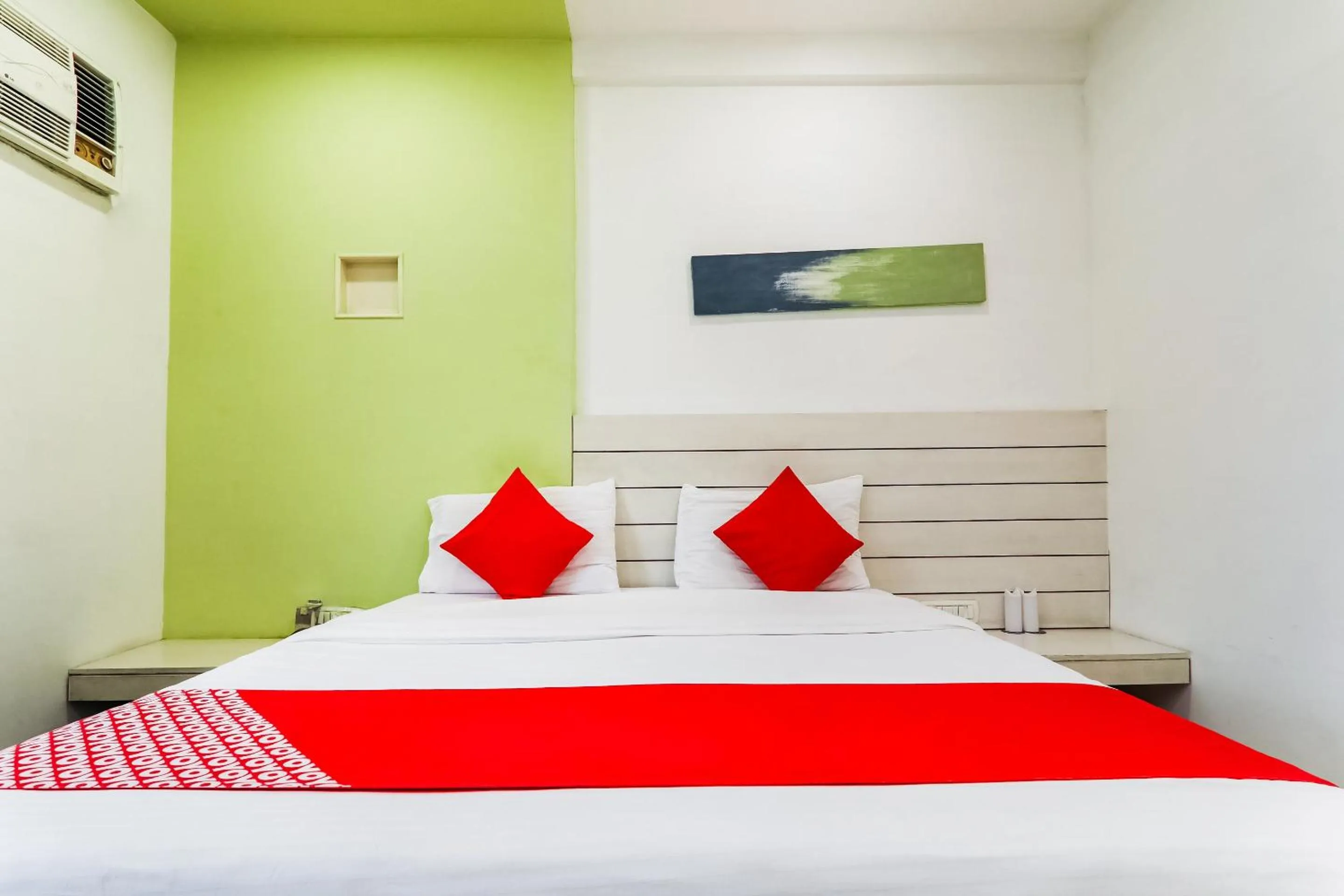 Bedroom in Super Hotel O Resort Sita Kiran