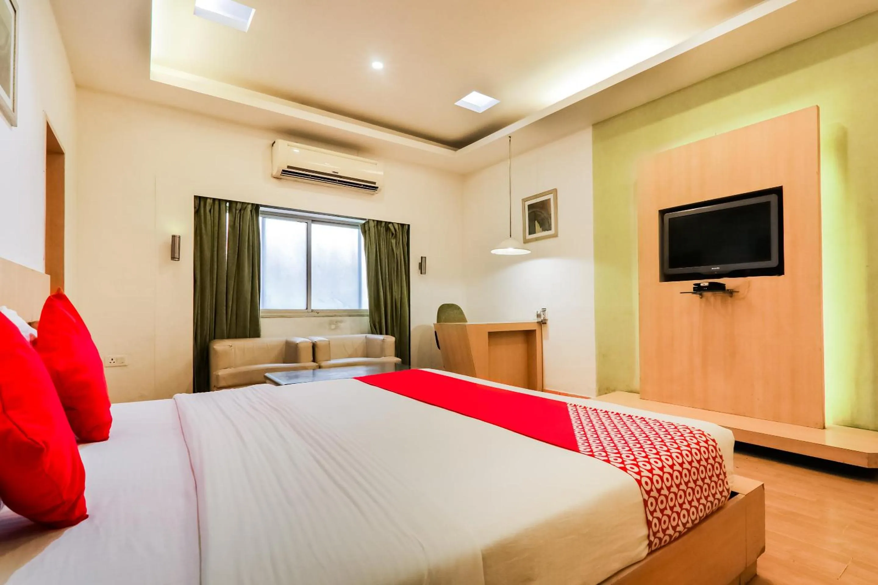 Bedroom in Super Hotel O Resort Sita Kiran