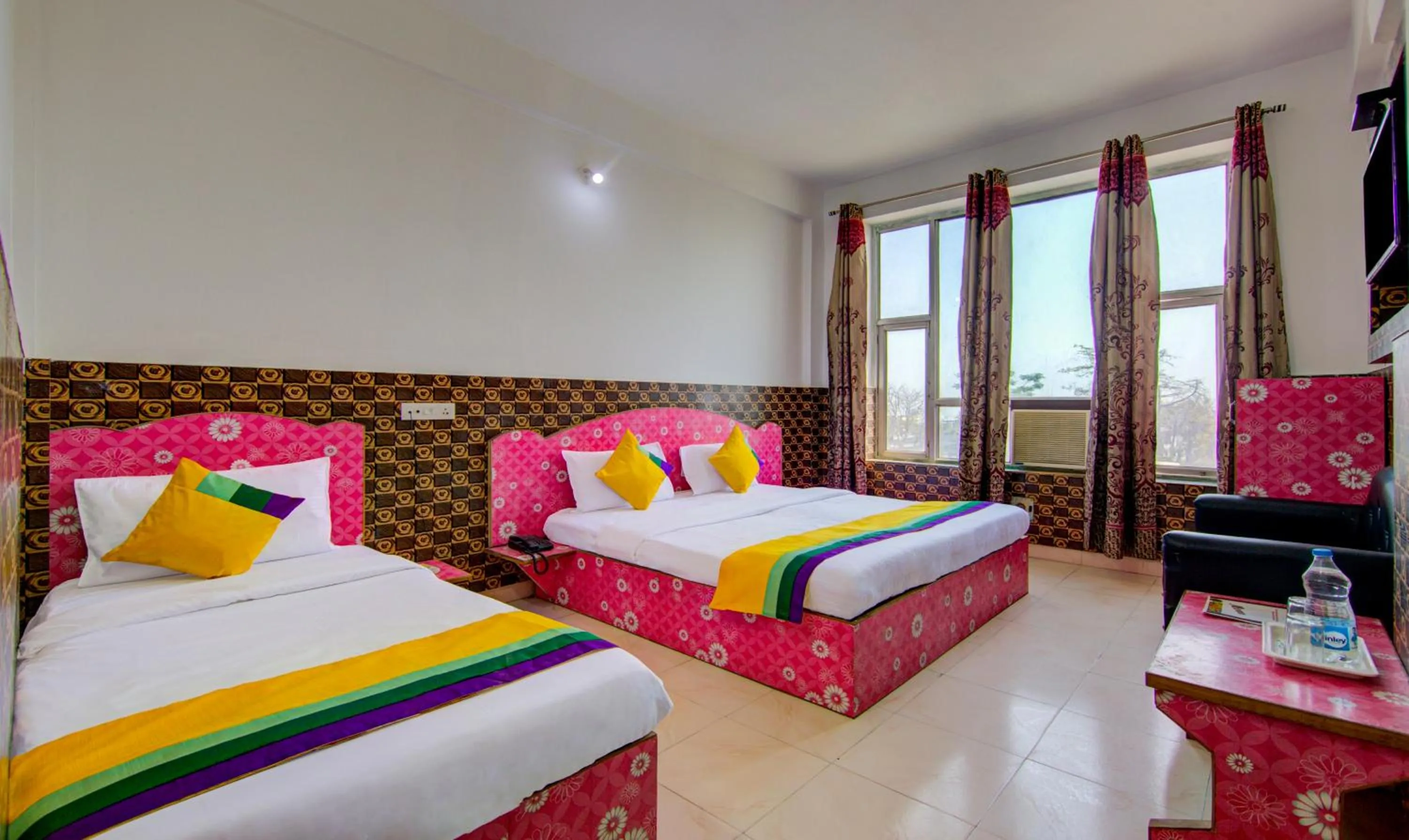 Bedroom, Bed in Itsy Hotels Satya Shree