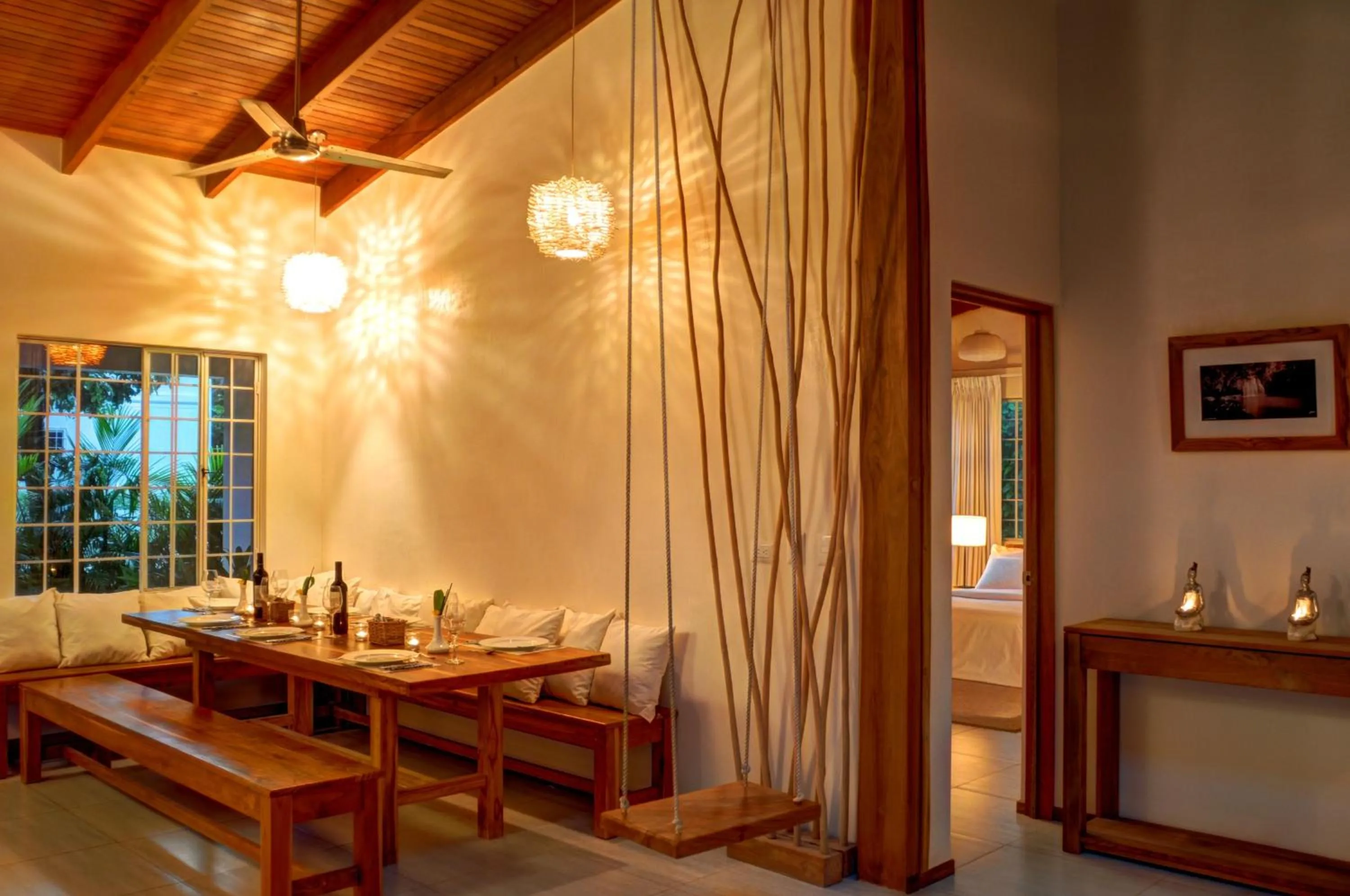 Dining area in Moana Surf Resort