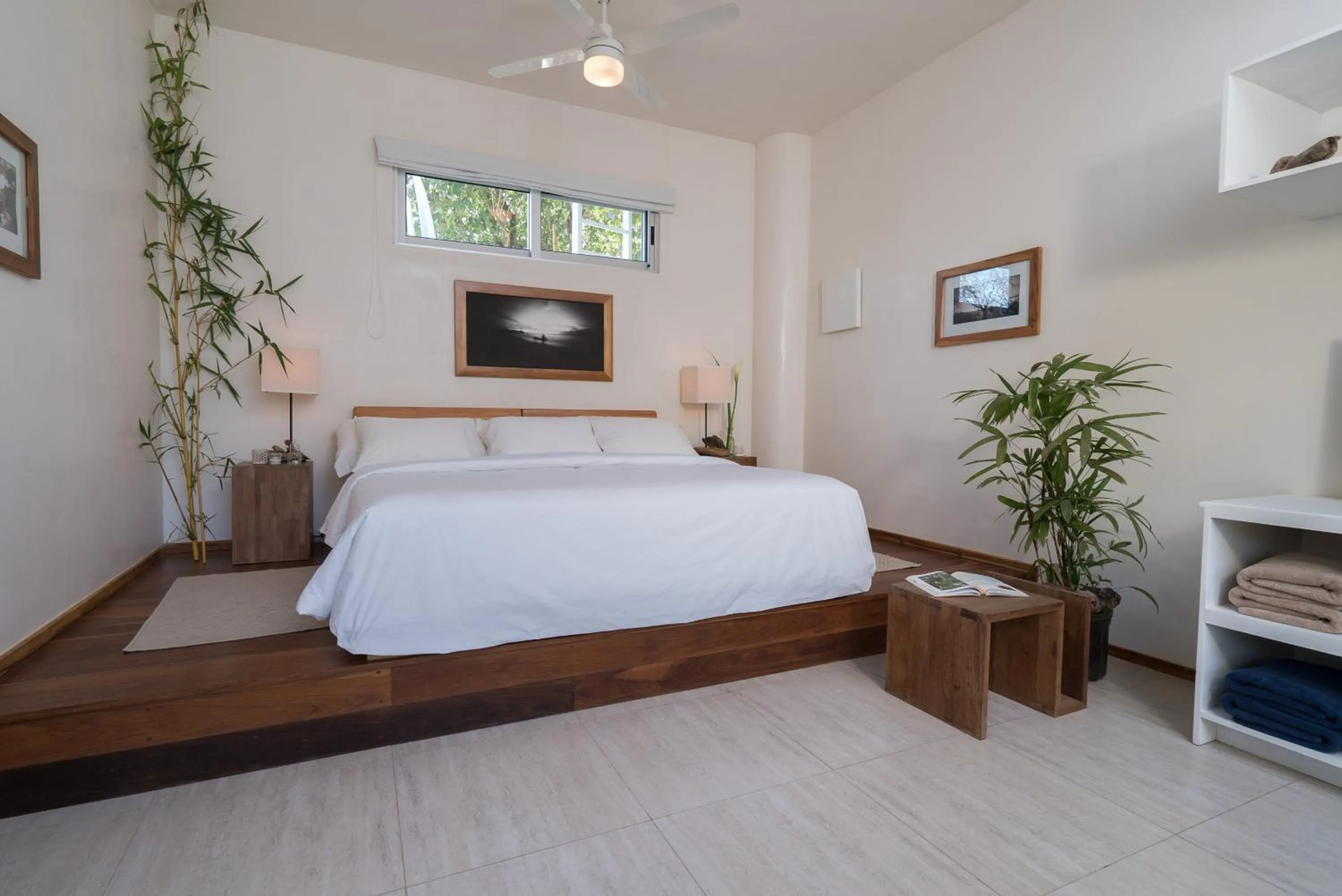 Bedroom, Bed in Moana Surf Resort