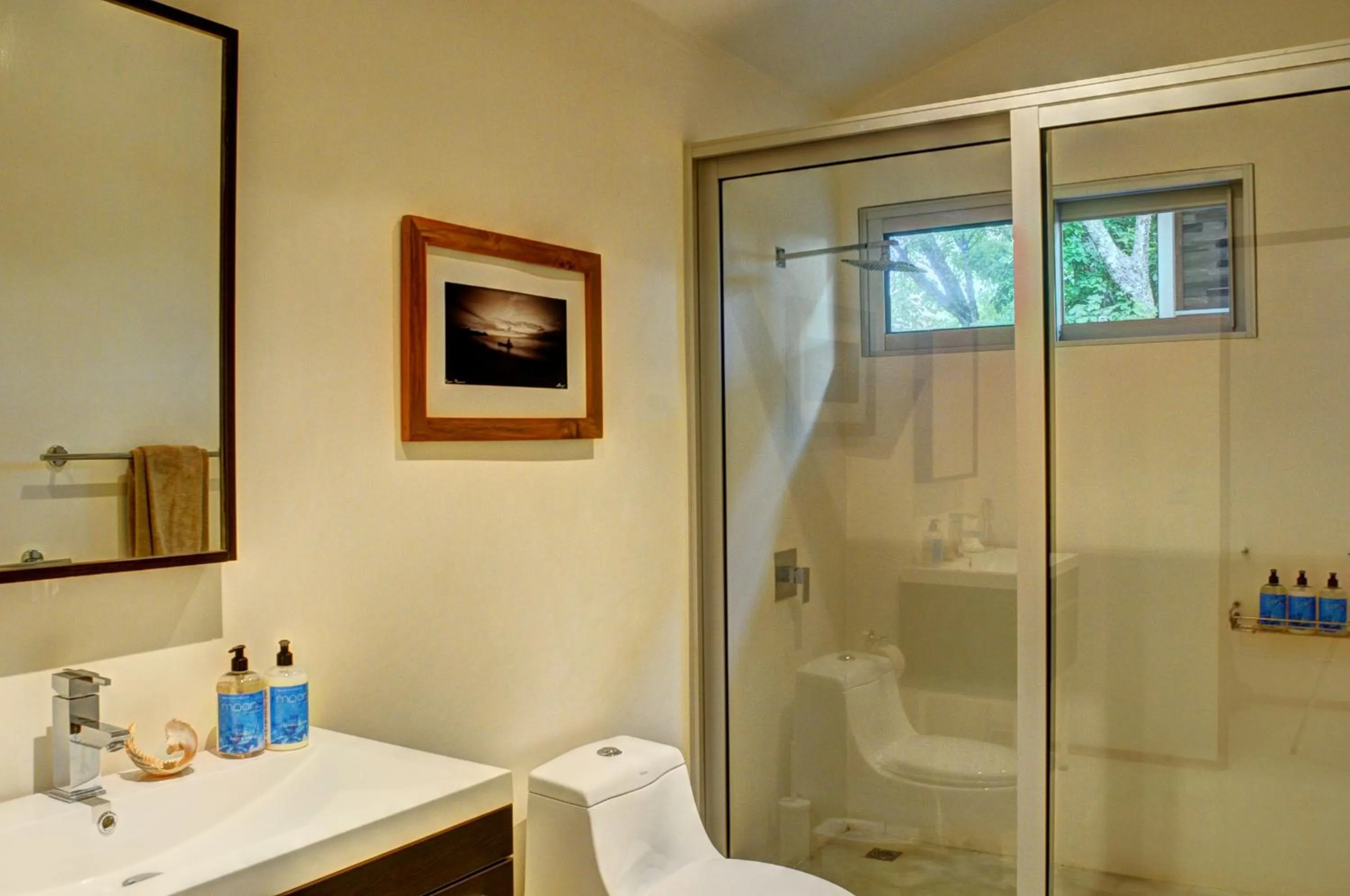 Bathroom in Moana Surf Resort