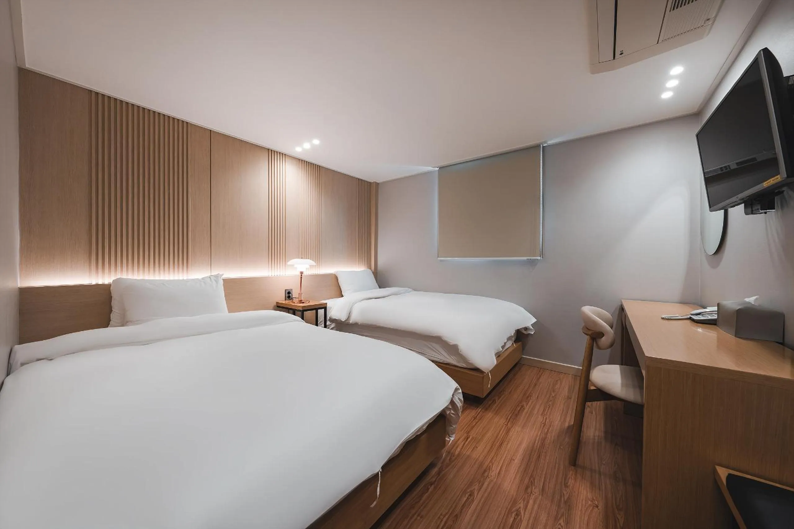 Bed in Gyeongju Hotel Gonggan