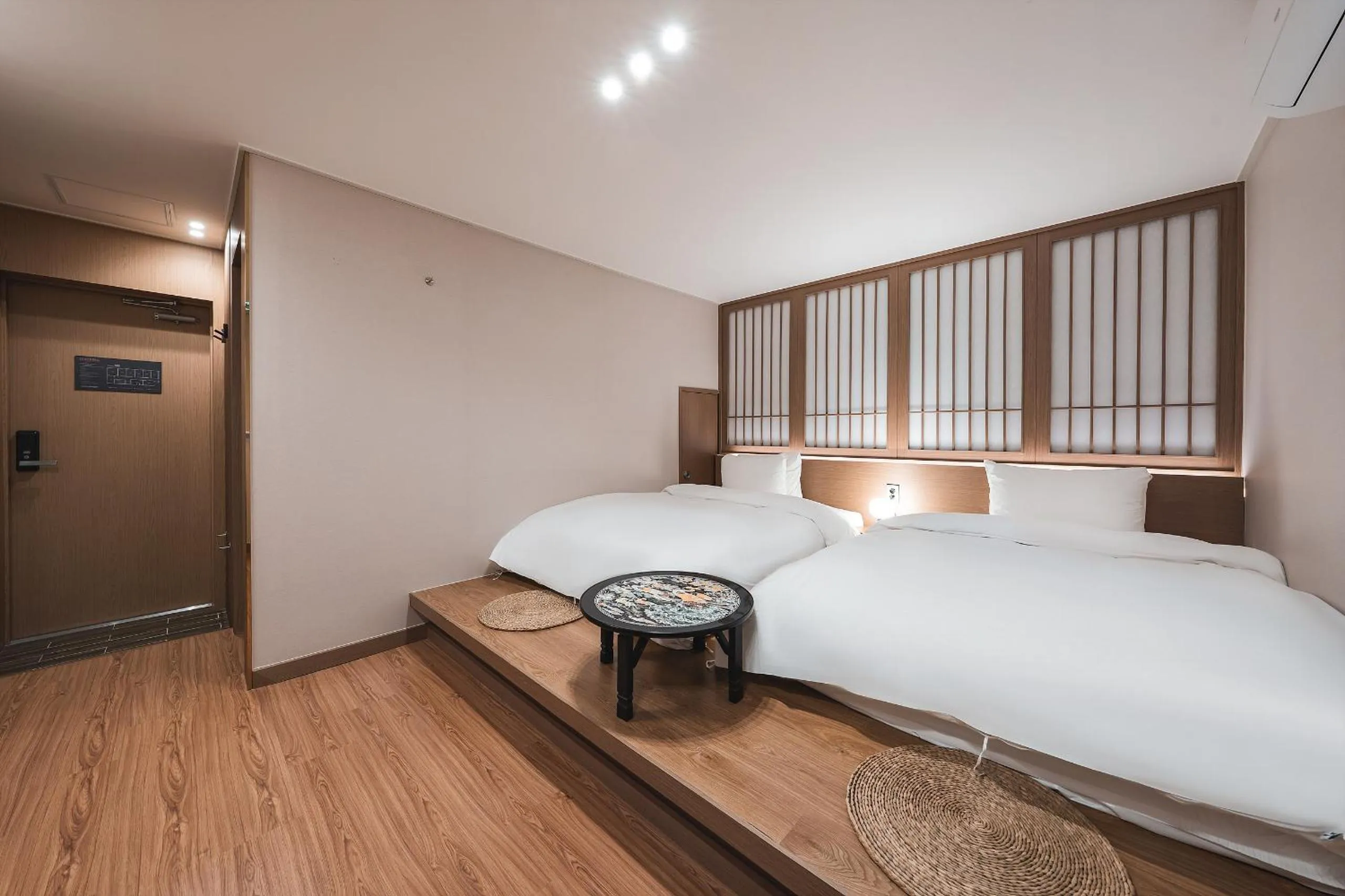 Bed in Gyeongju Hotel Gonggan