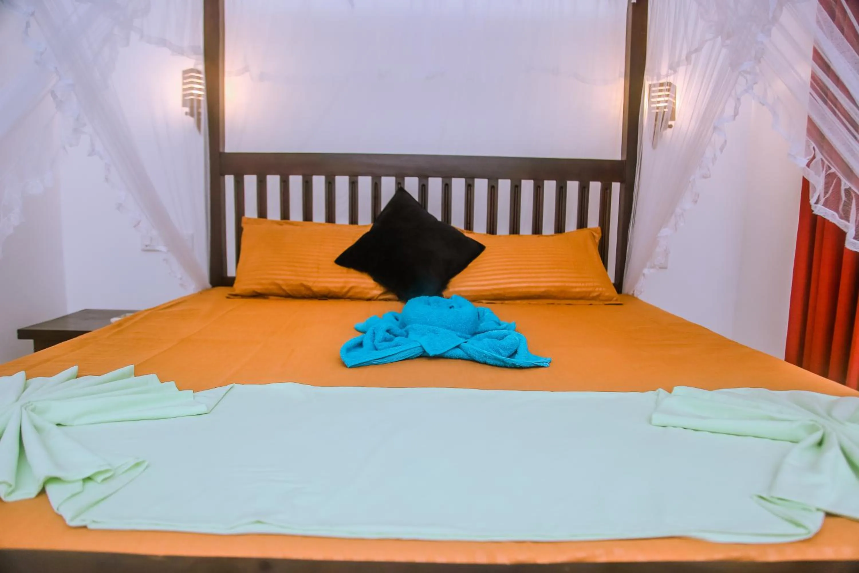 Bed in Brave resort Mirissa