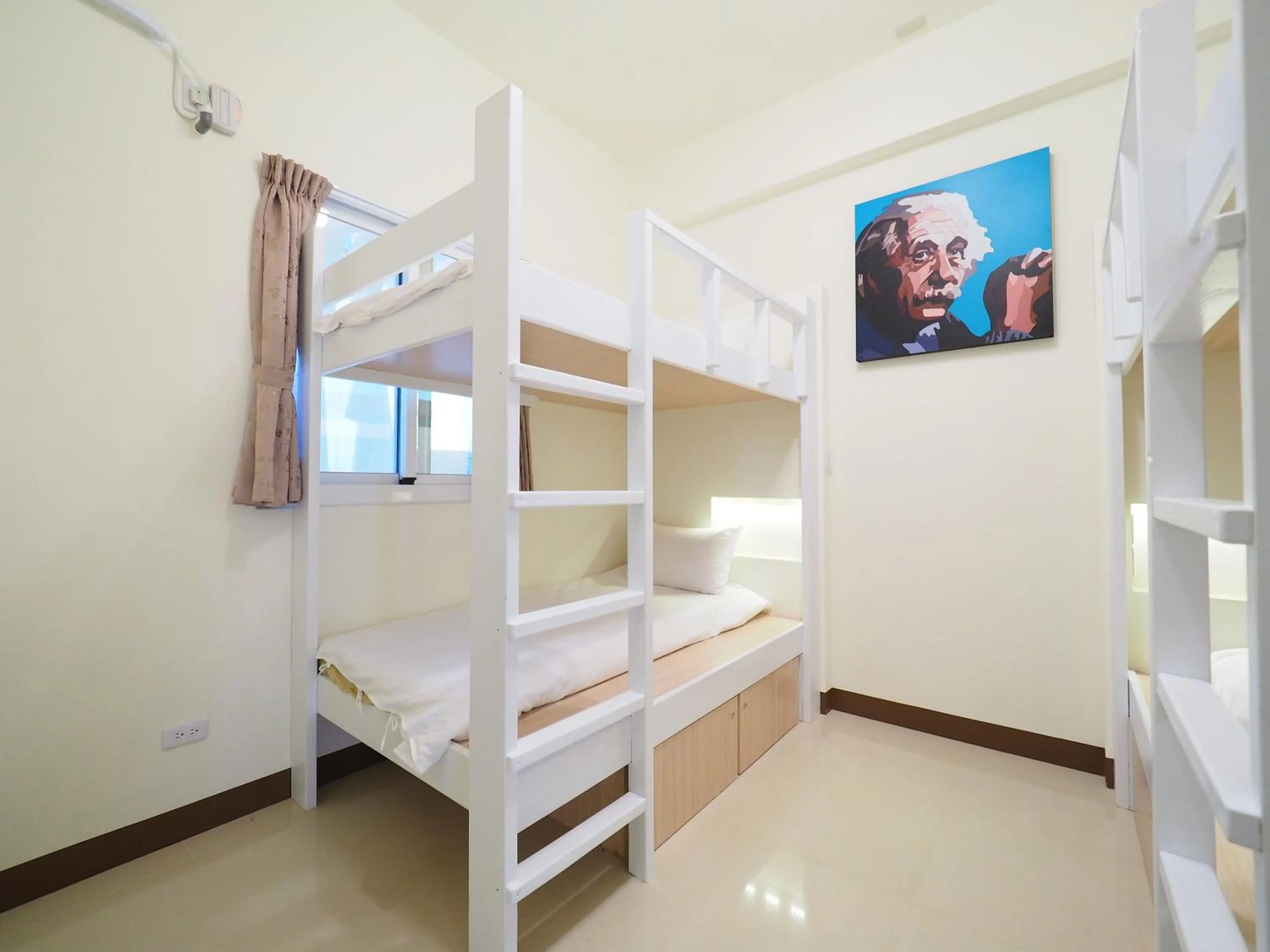 Bedroom, Bed in Love and Peace B&B