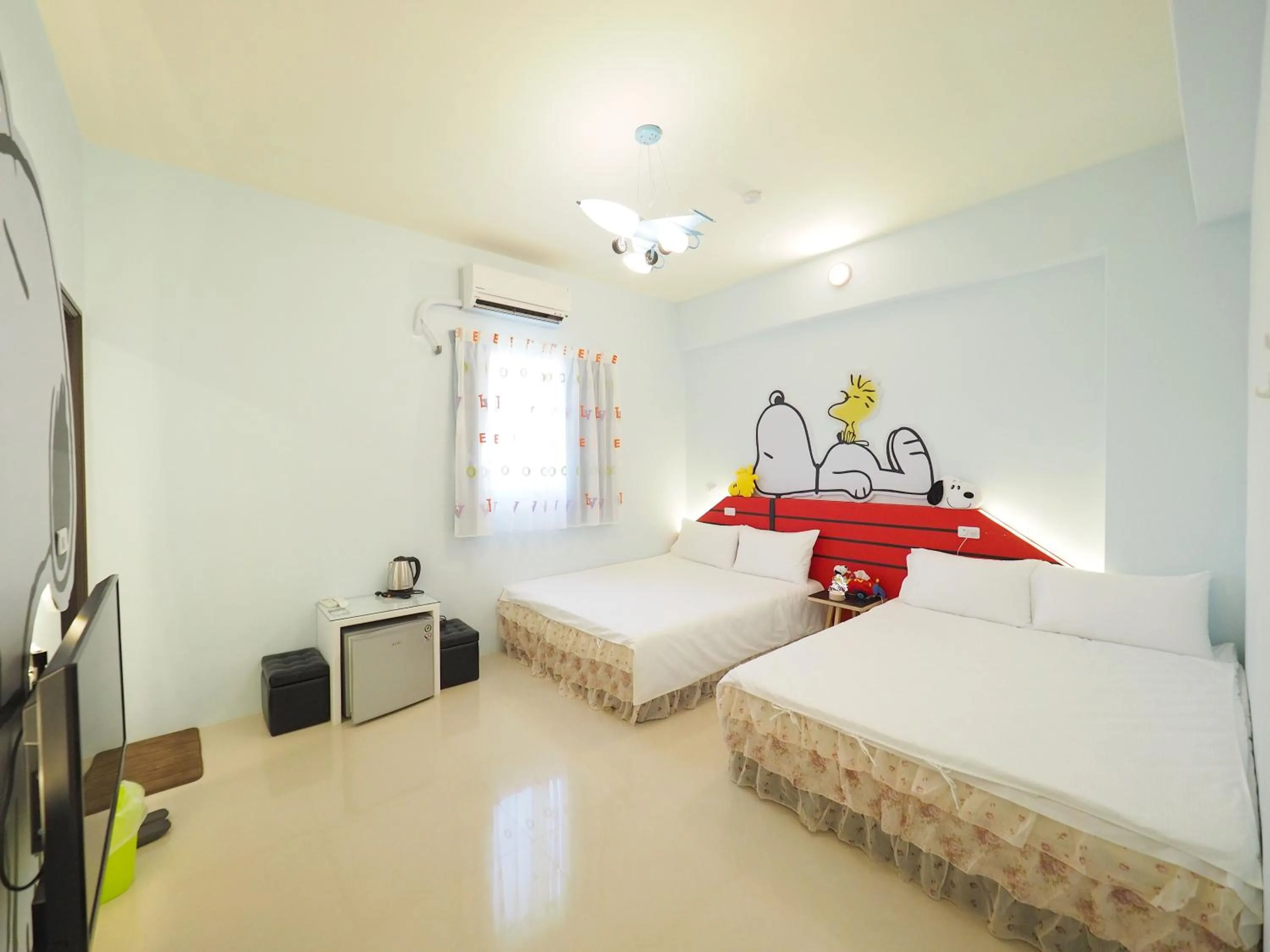 Bedroom, Bed in Love and Peace B&B