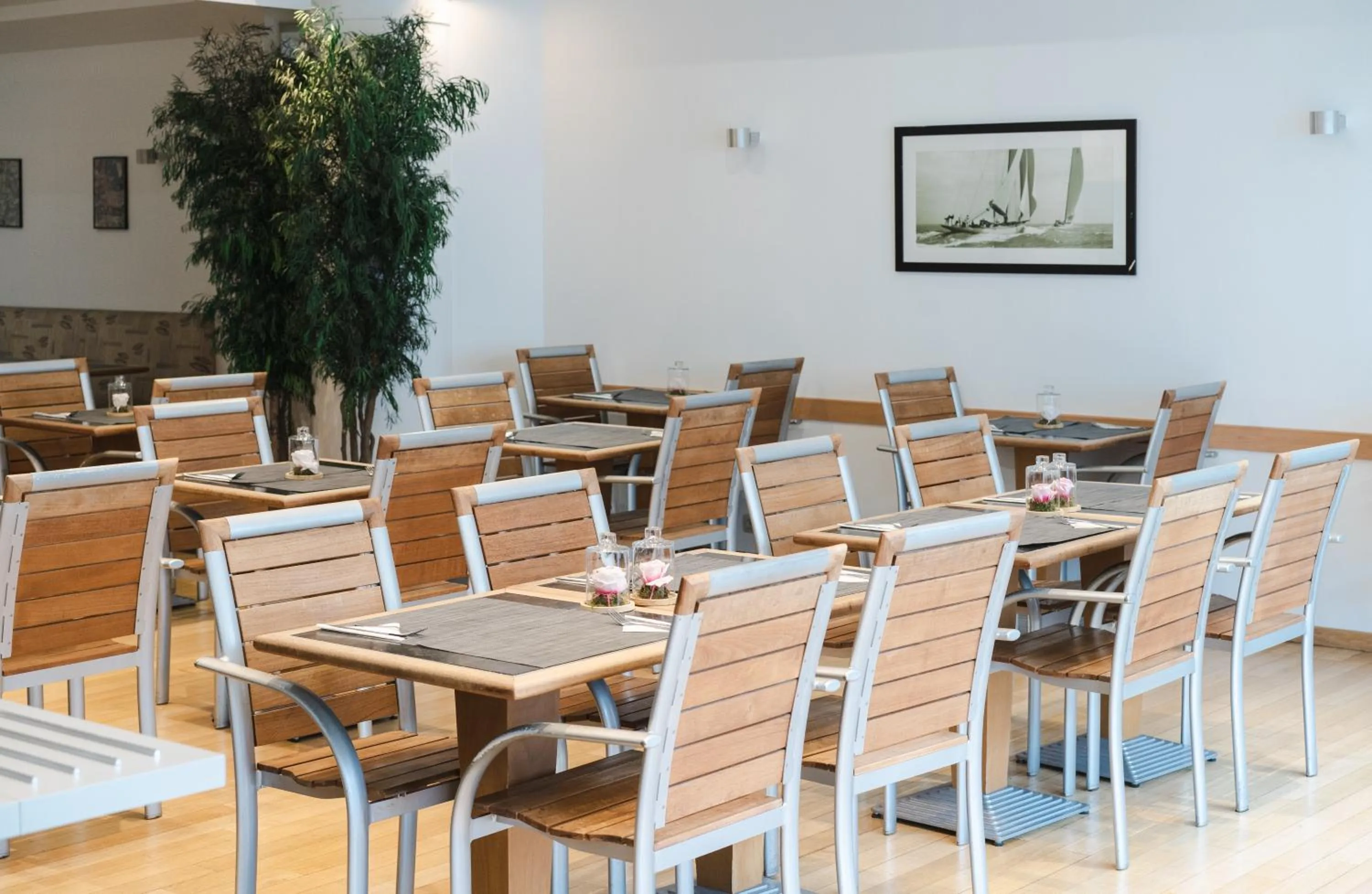 Restaurant/places to eat in Hotel Chambord