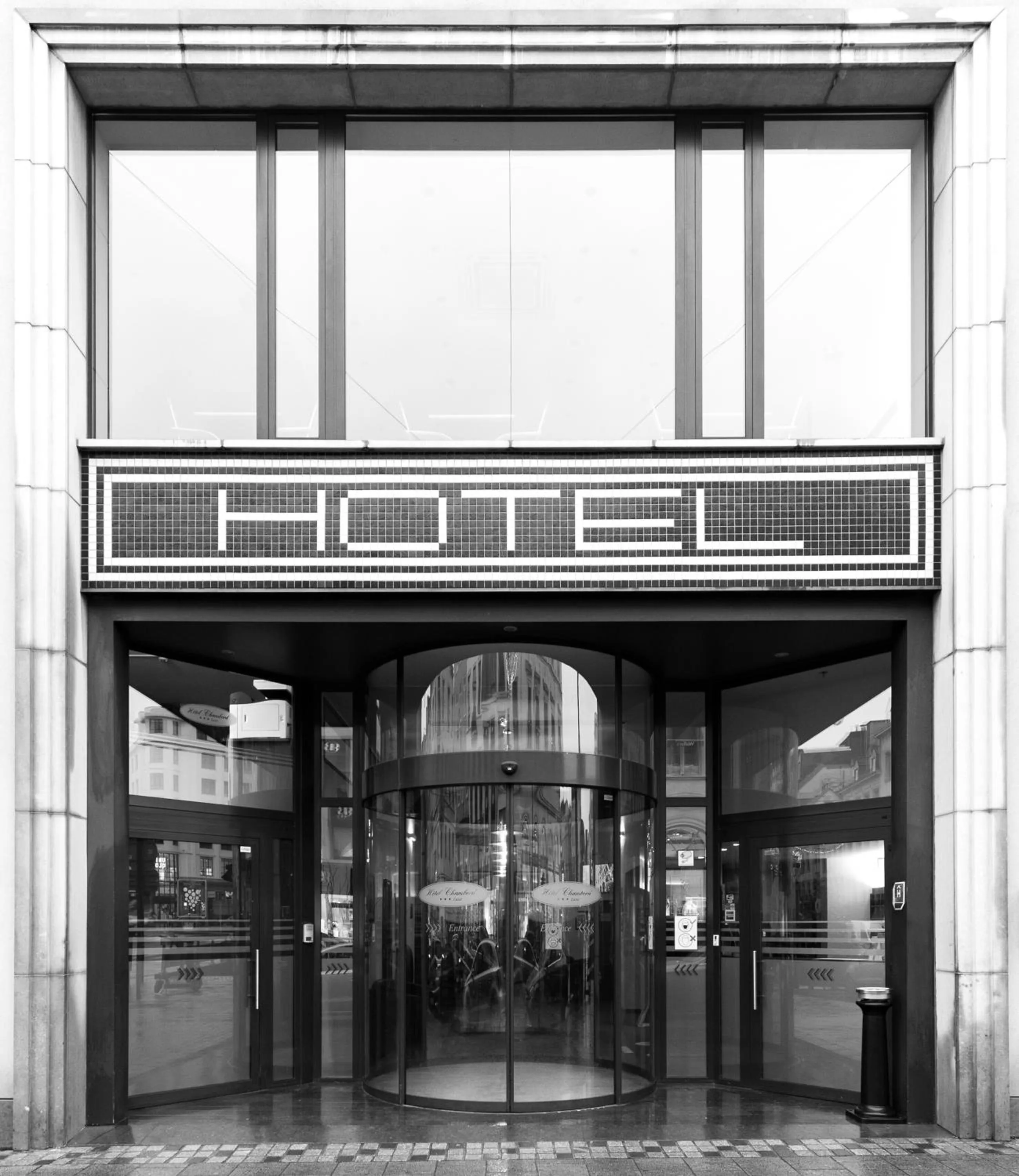 Facade/entrance in Hotel Chambord