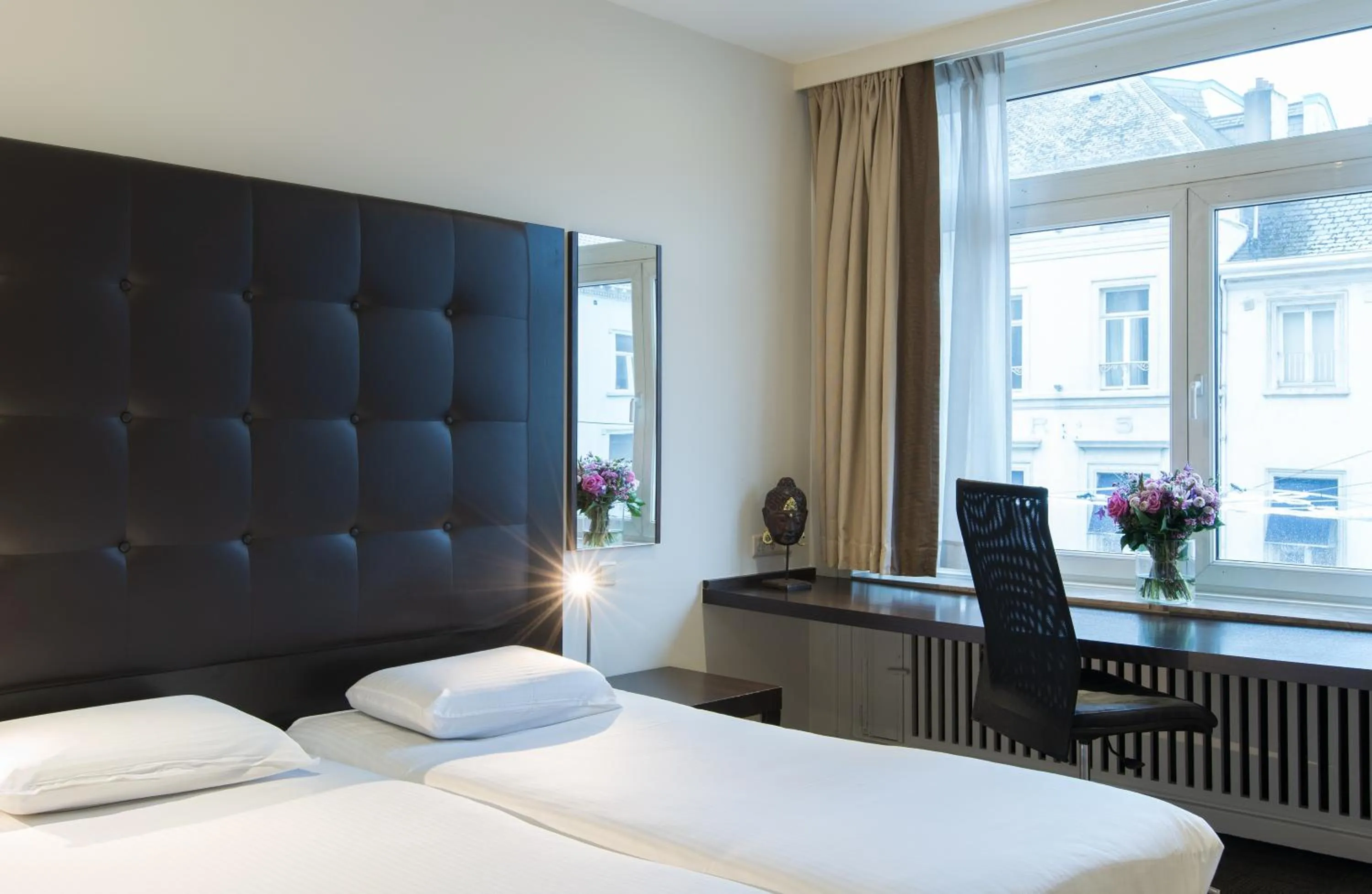 Bed in Hotel Chambord