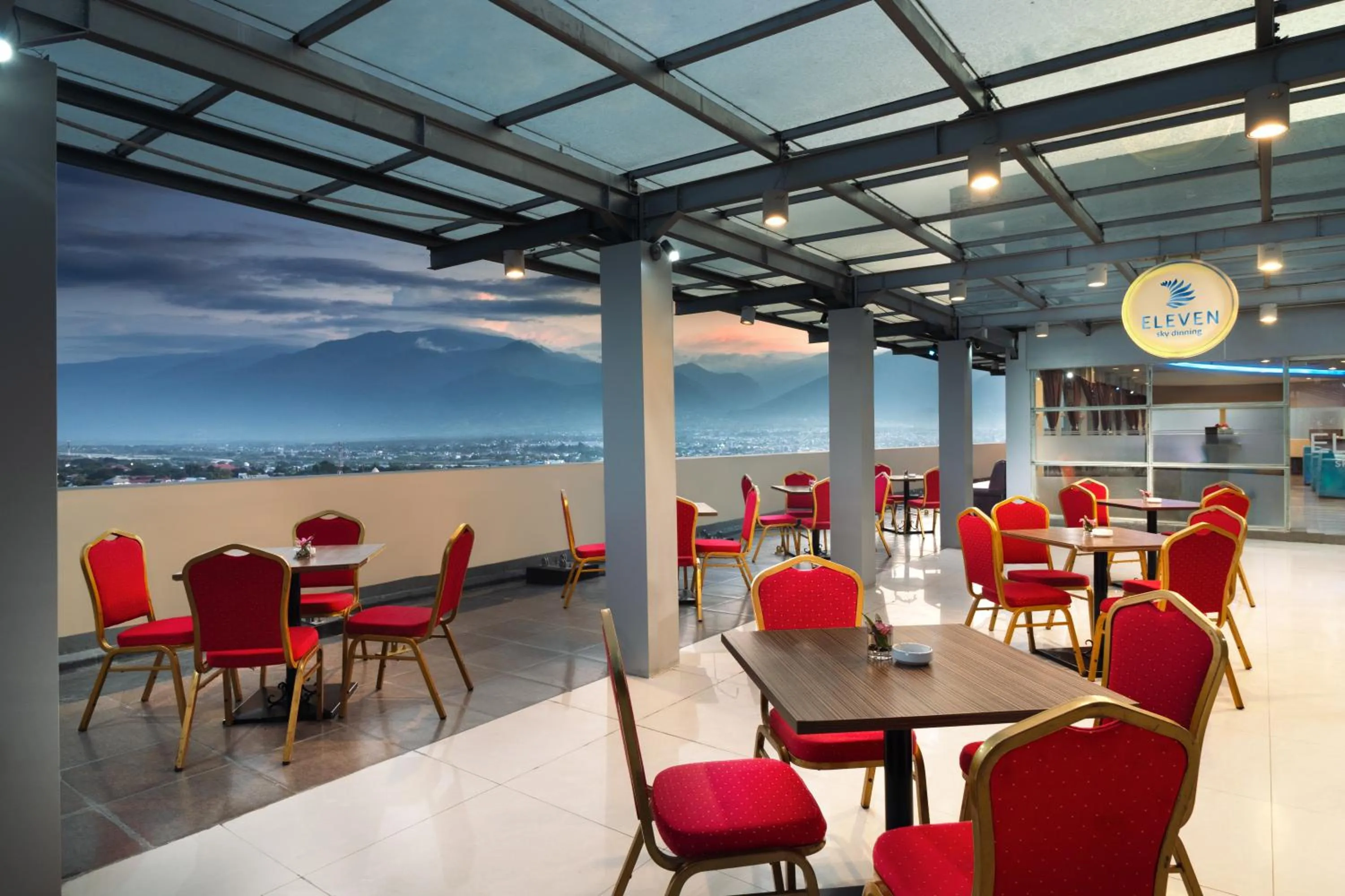 Restaurant/places to eat in Best Western Plus Coco Palu