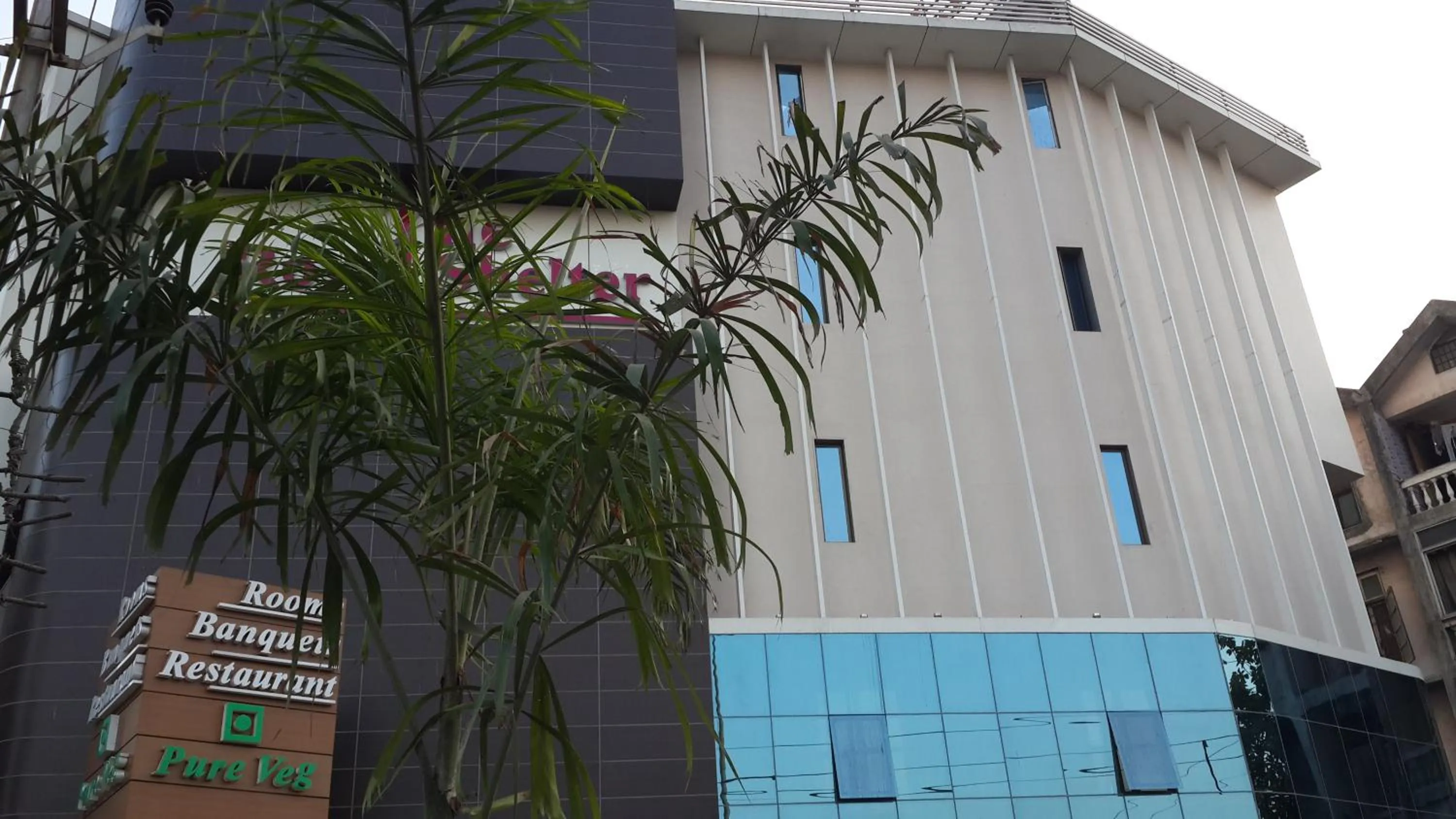 Nearby landmark in Hotel Royal Shelter