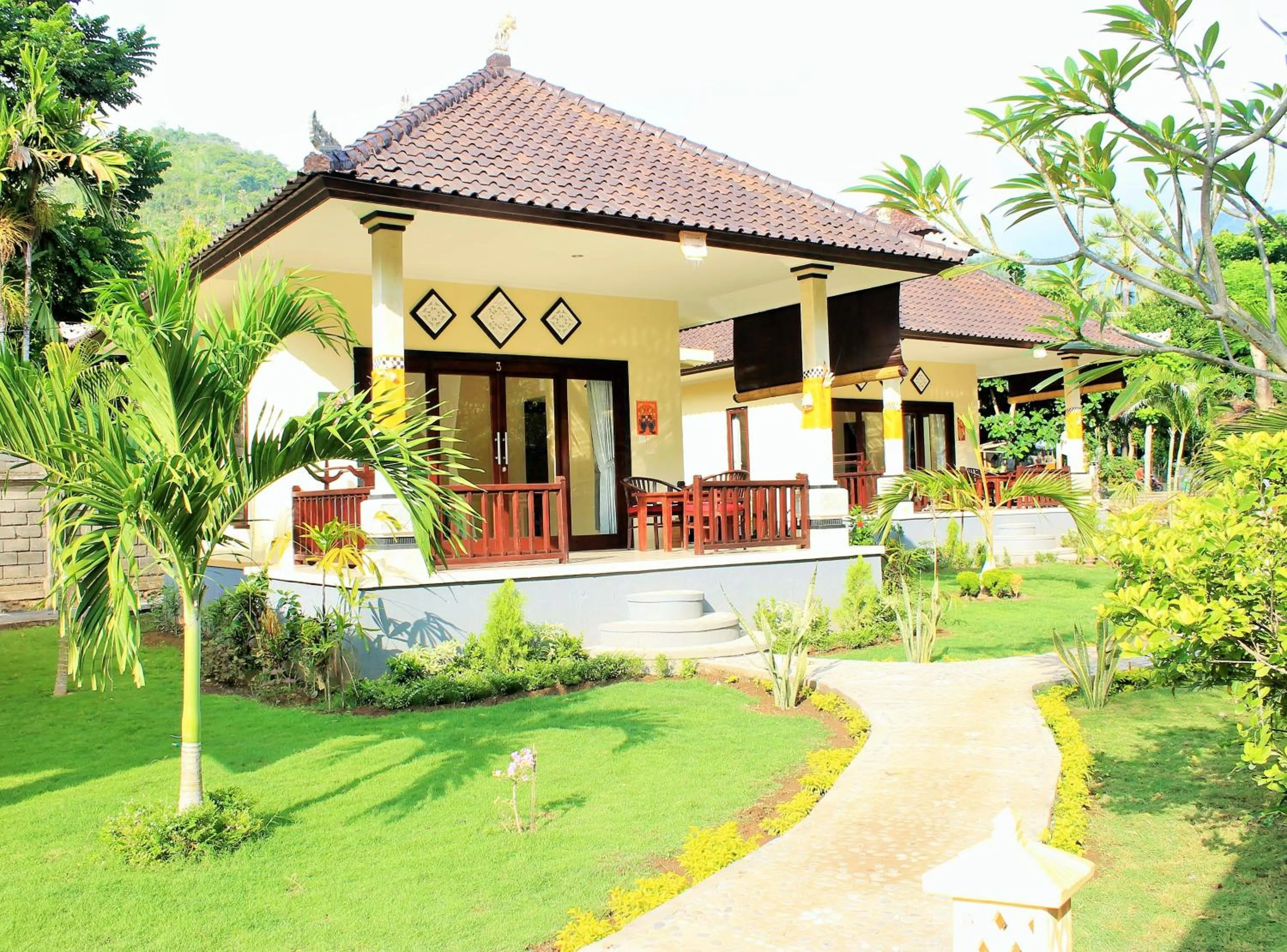 Garden in Bintang Beach Villa