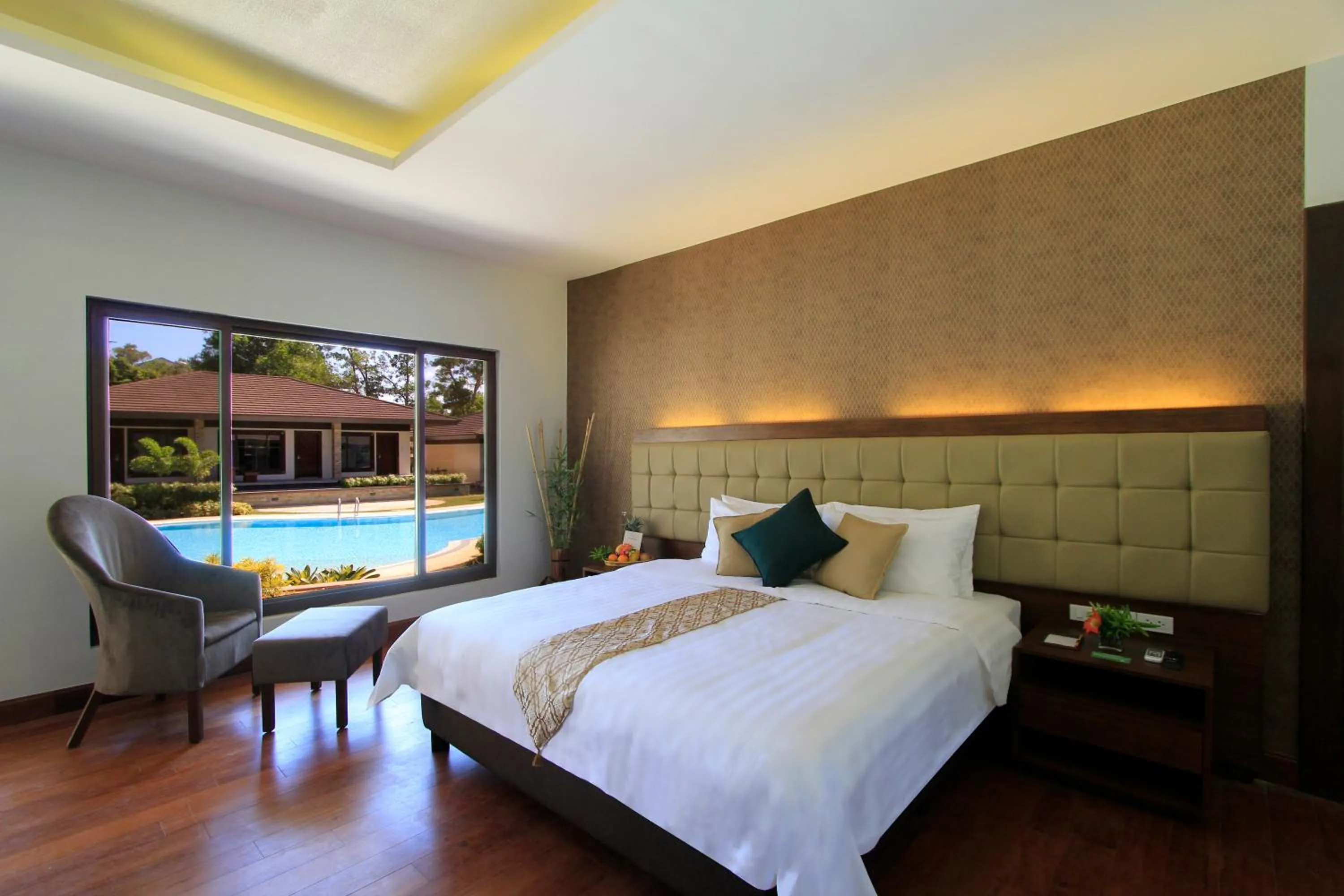 Photo of the whole room, Bed in Coron Soleil Garden Resort