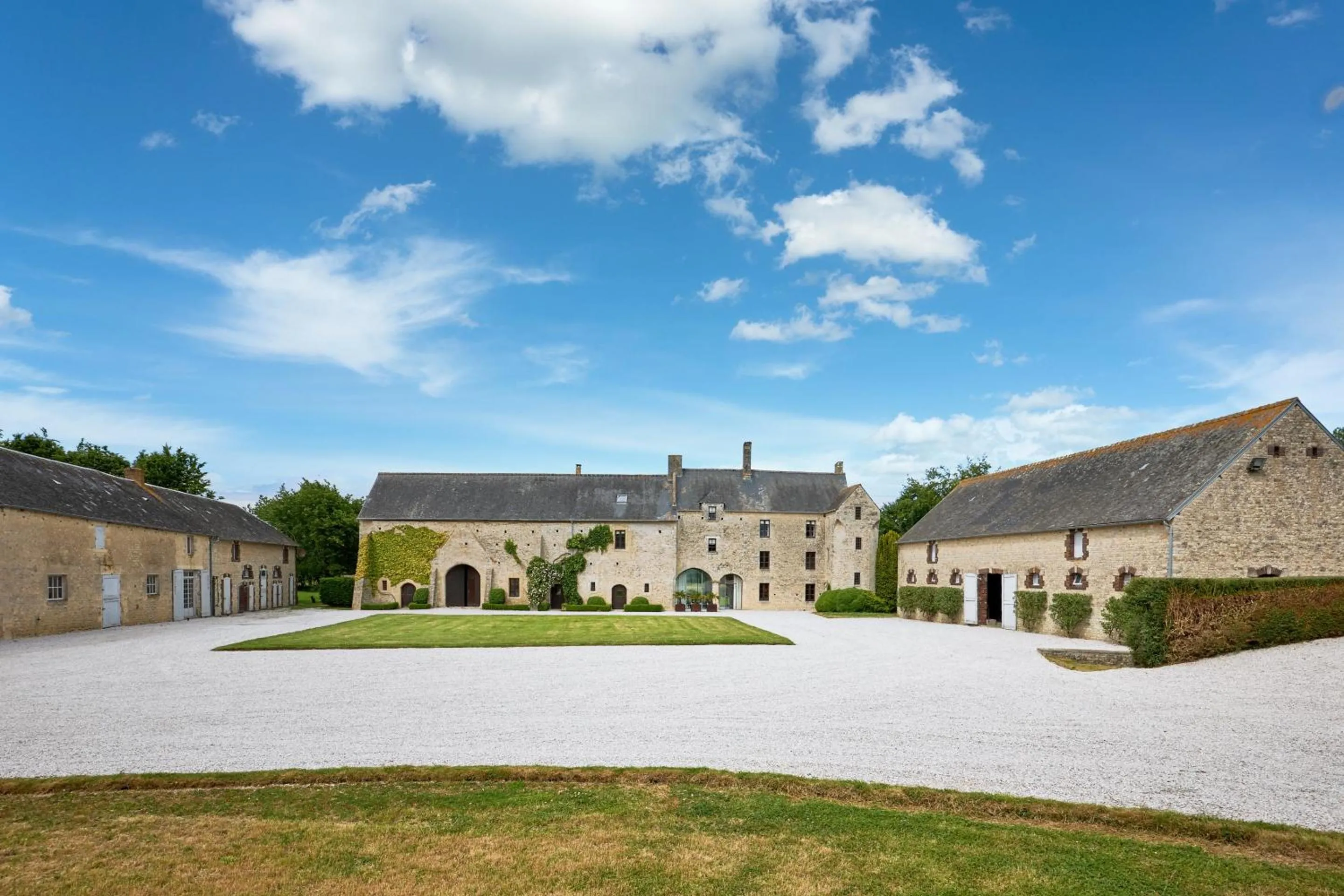 Property building in MANOIR du QUESNAY