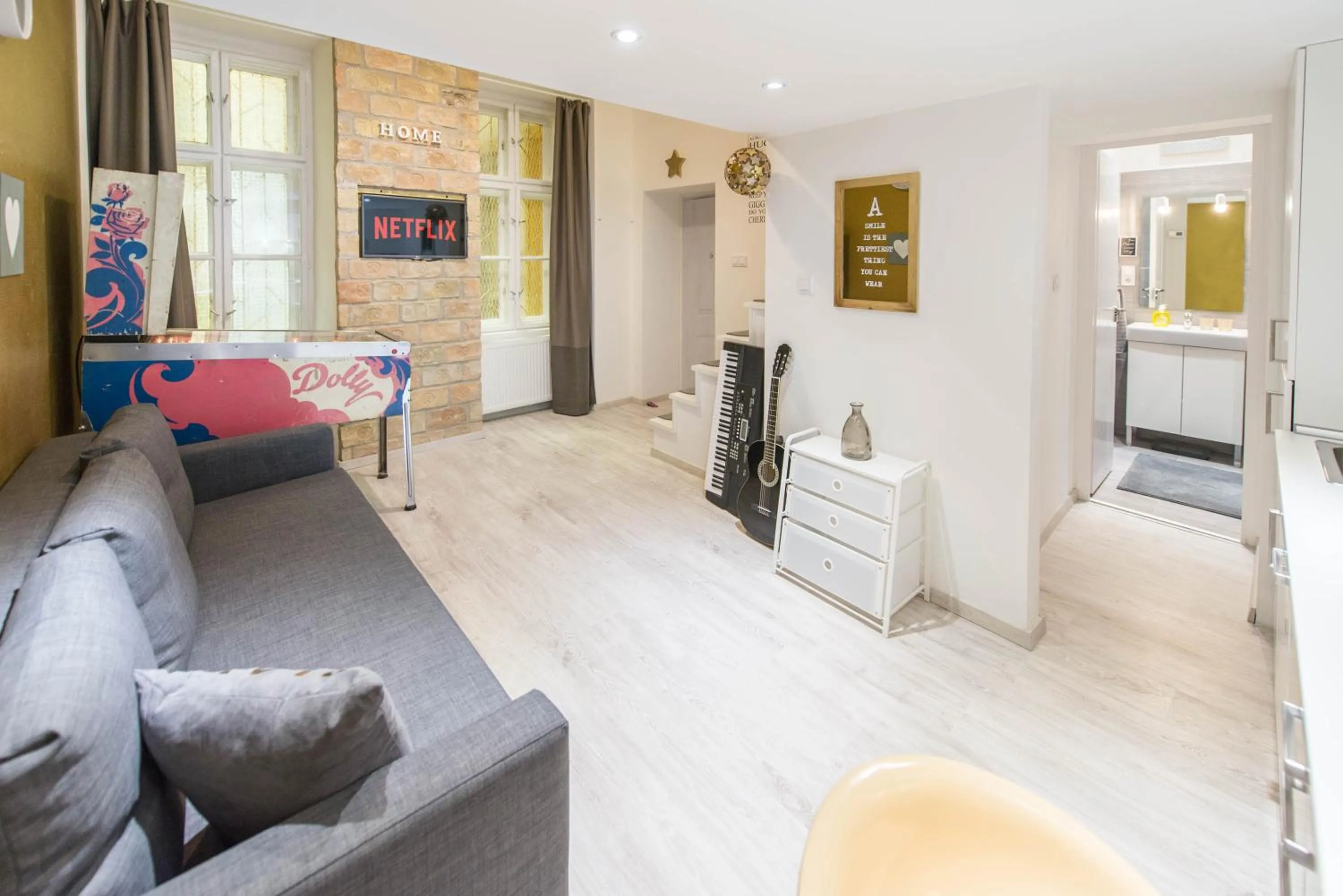 Living room, Bed in happy home JOY