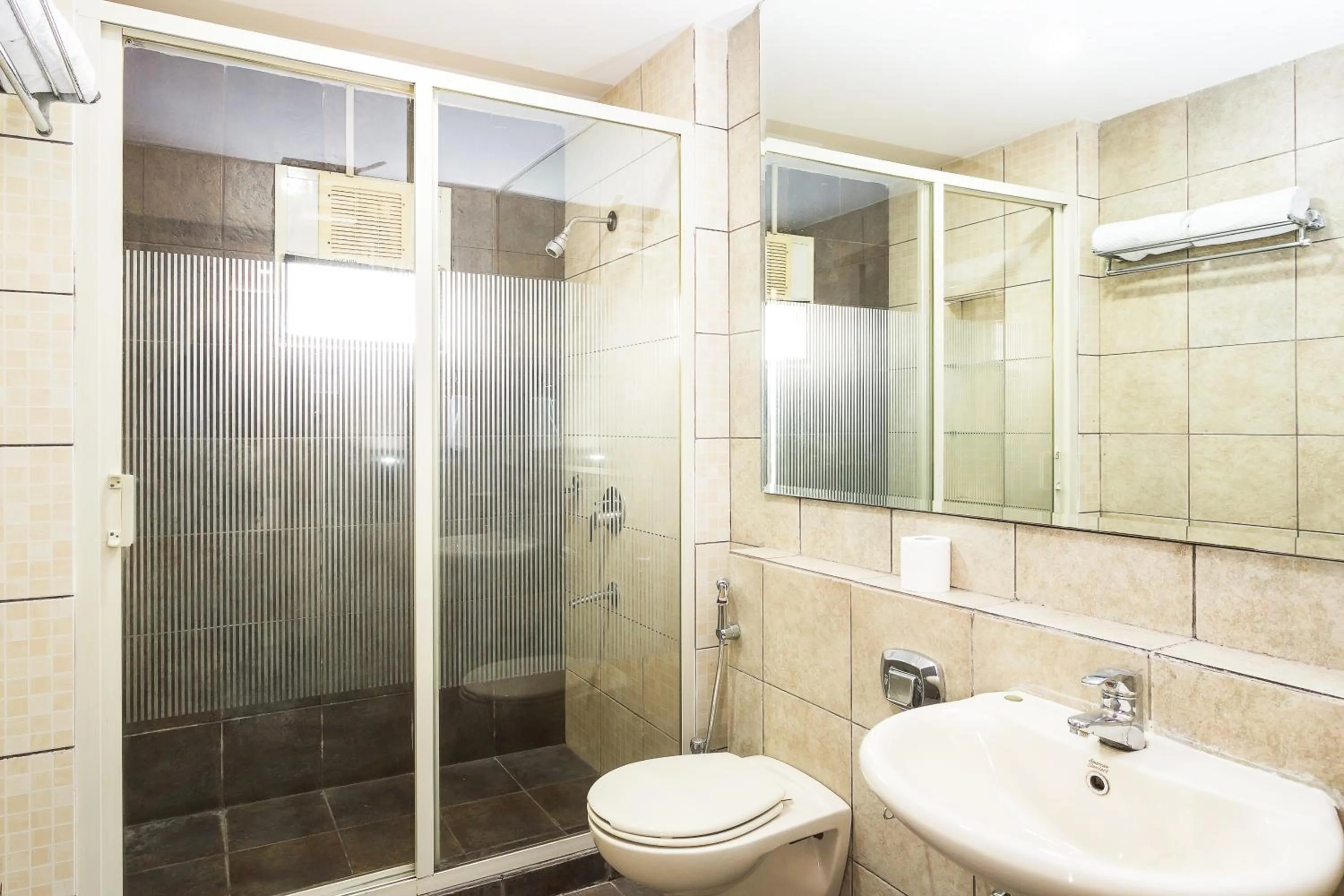 Toilet in Treebo Fort Club