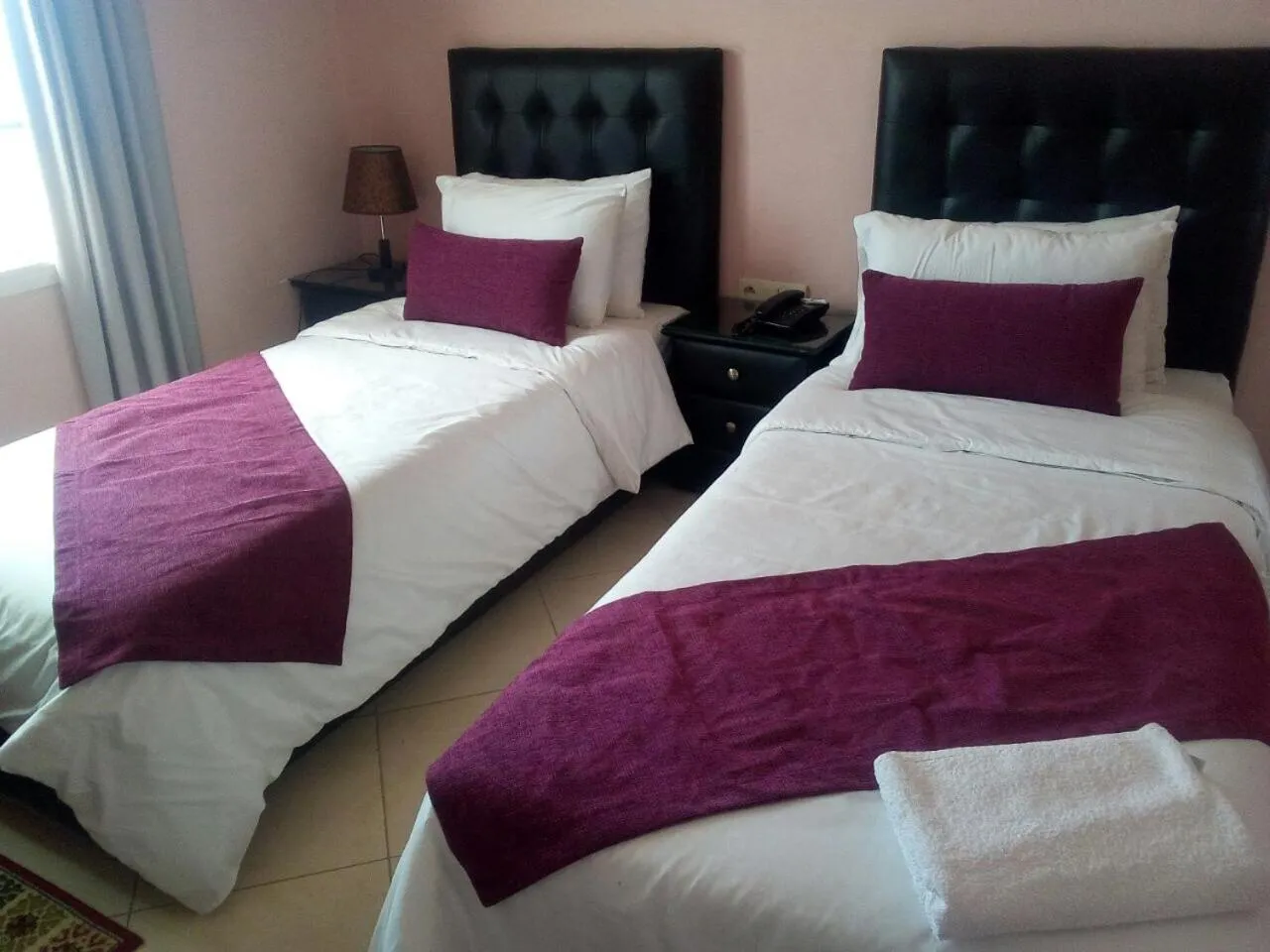 Photo of the whole room, Bed in Hotel Miramar