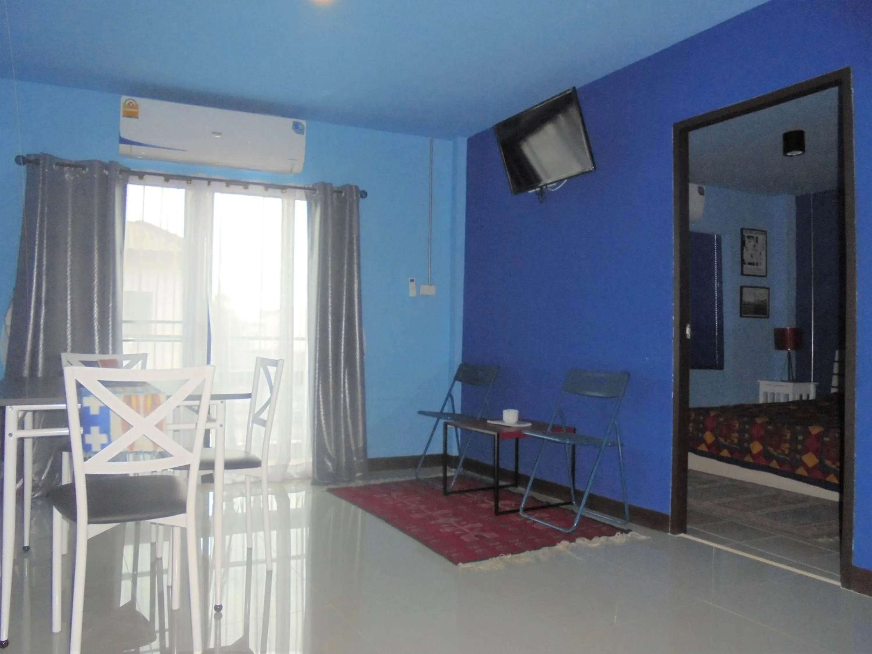 Dining area in Chez Pom