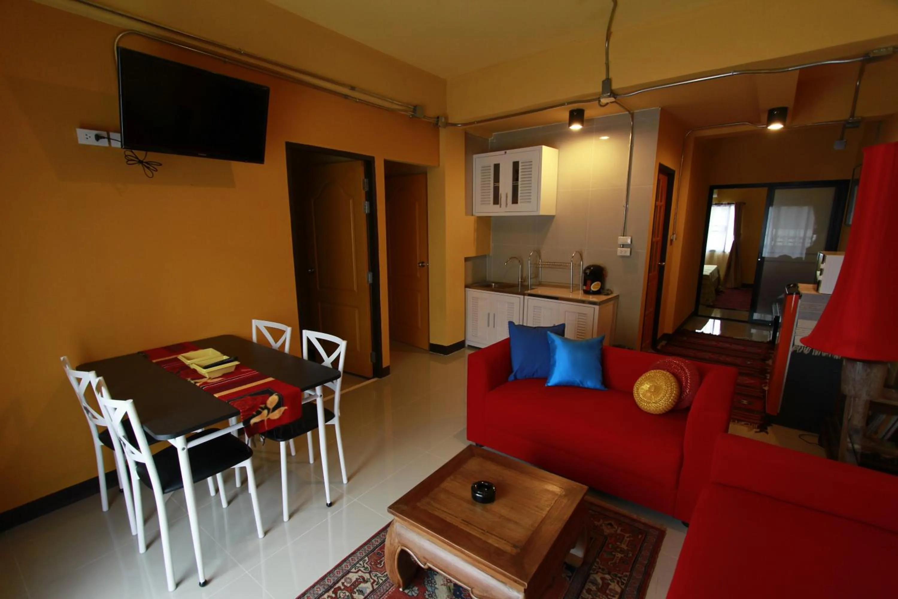 Dining area in Chez Pom