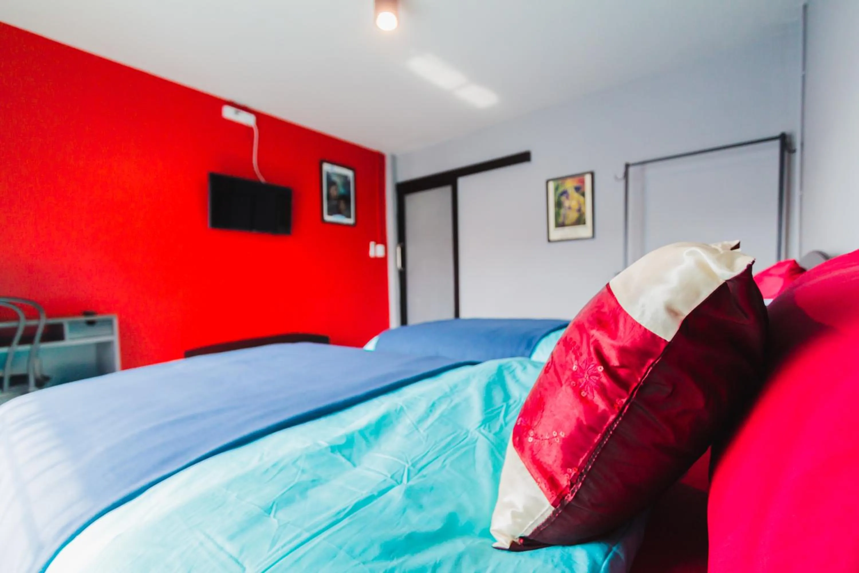 Bedroom, Bed in Chez Pom