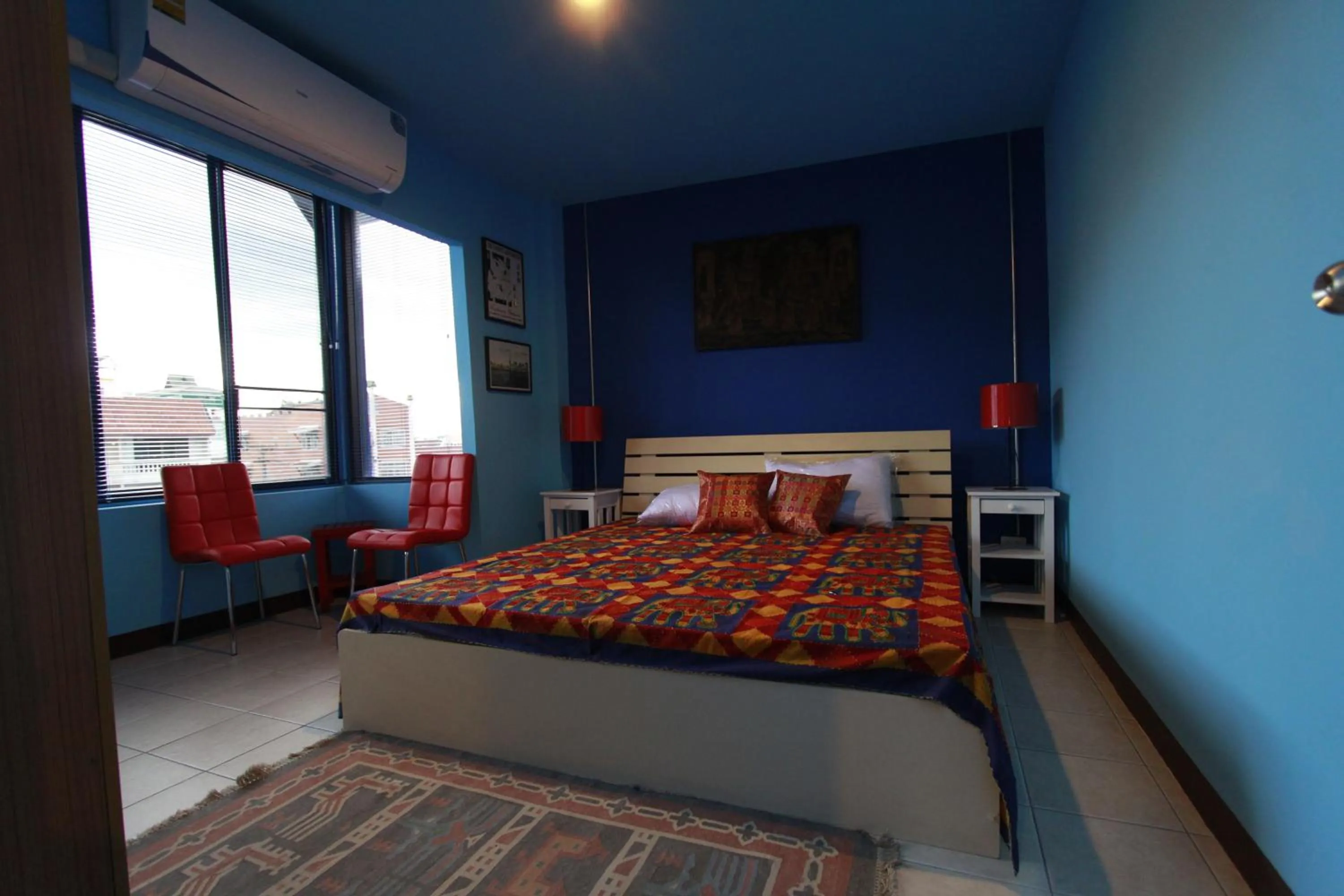 Bedroom, Bed in Chez Pom