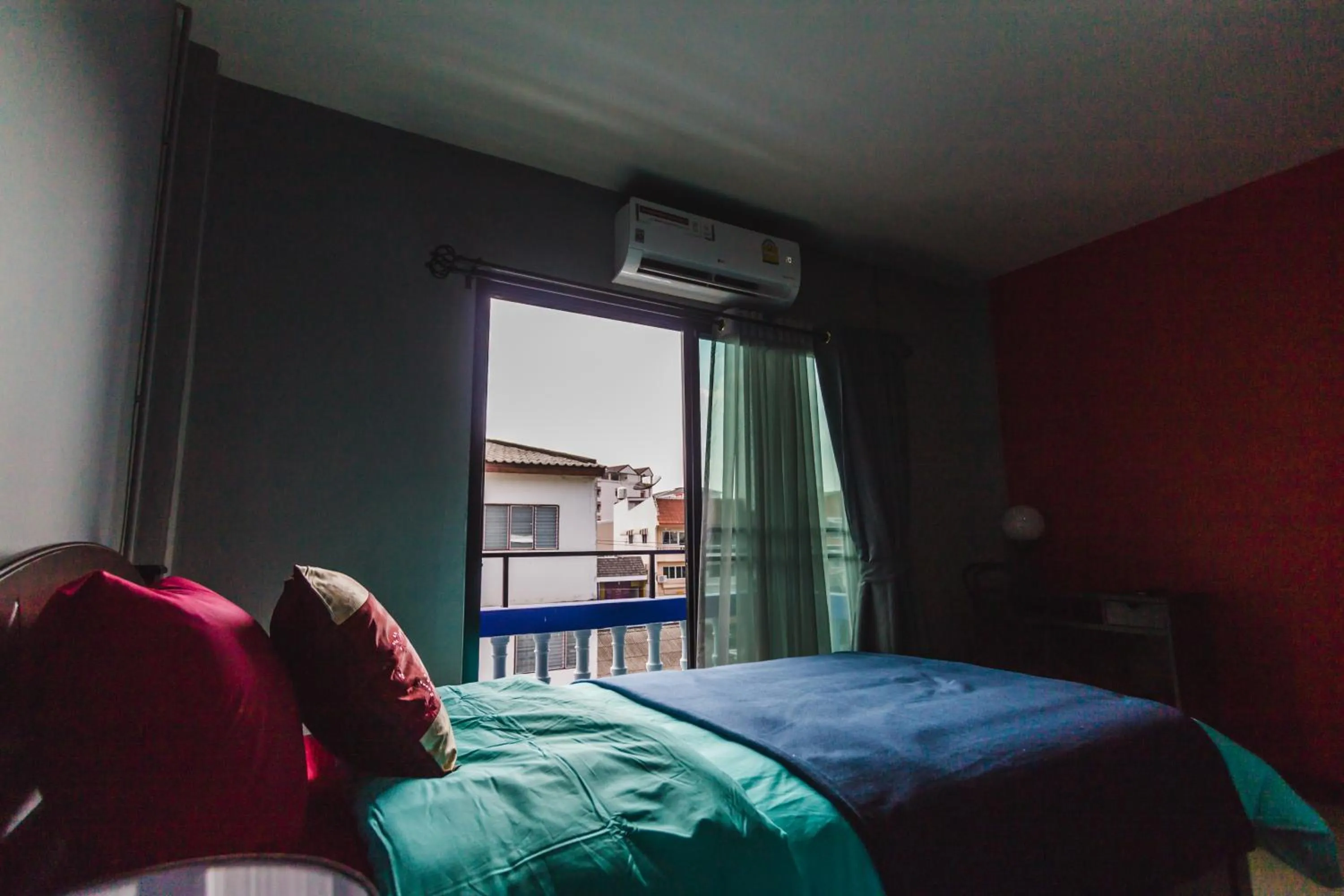 Bedroom, Bed in Chez Pom