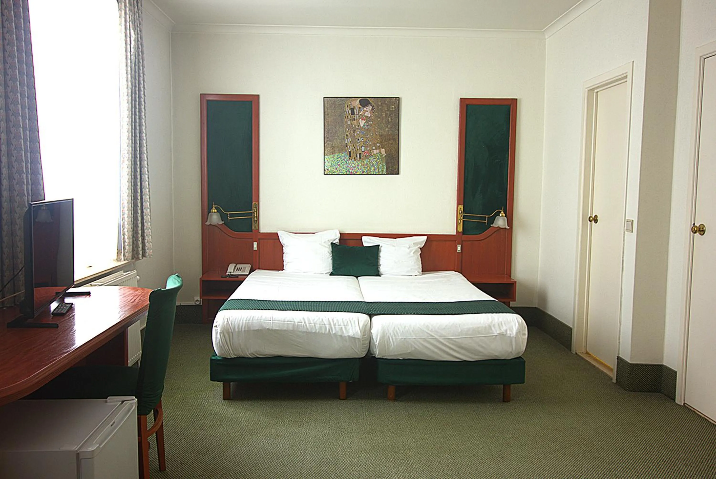 Photo of the whole room, Bed in Hotel Le Dome