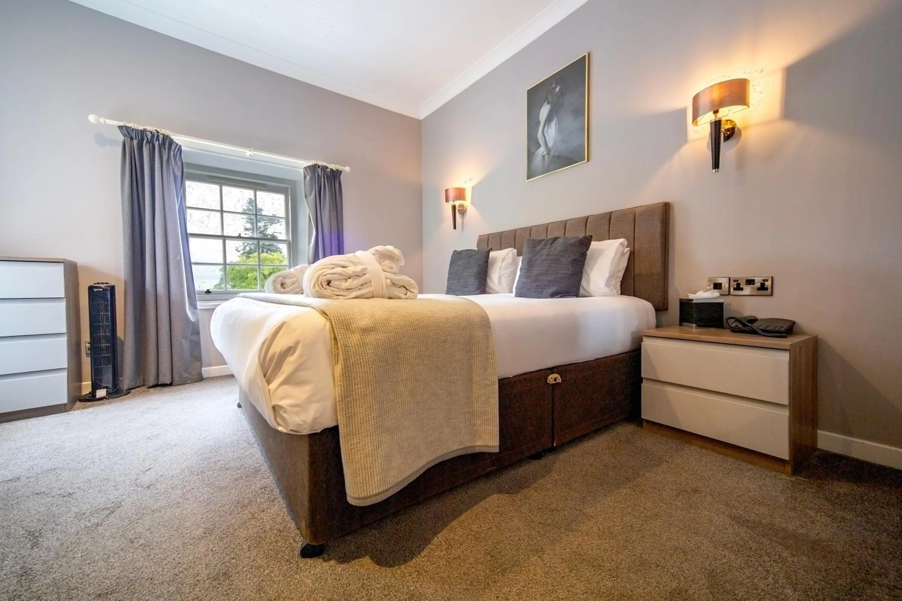 Bedroom, Bed in Barony Castle Hotel