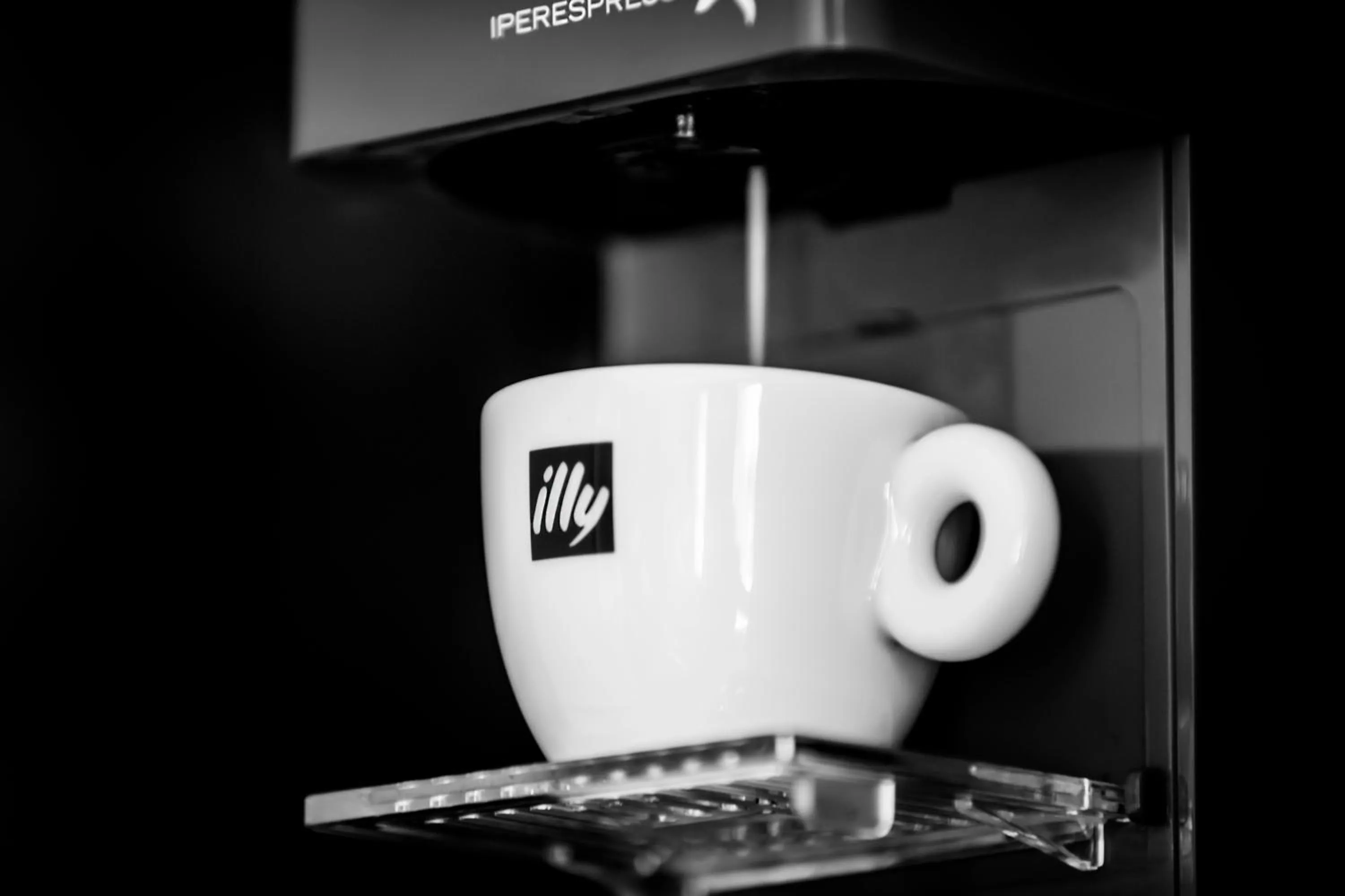 Bedroom in Carlton George Hotel