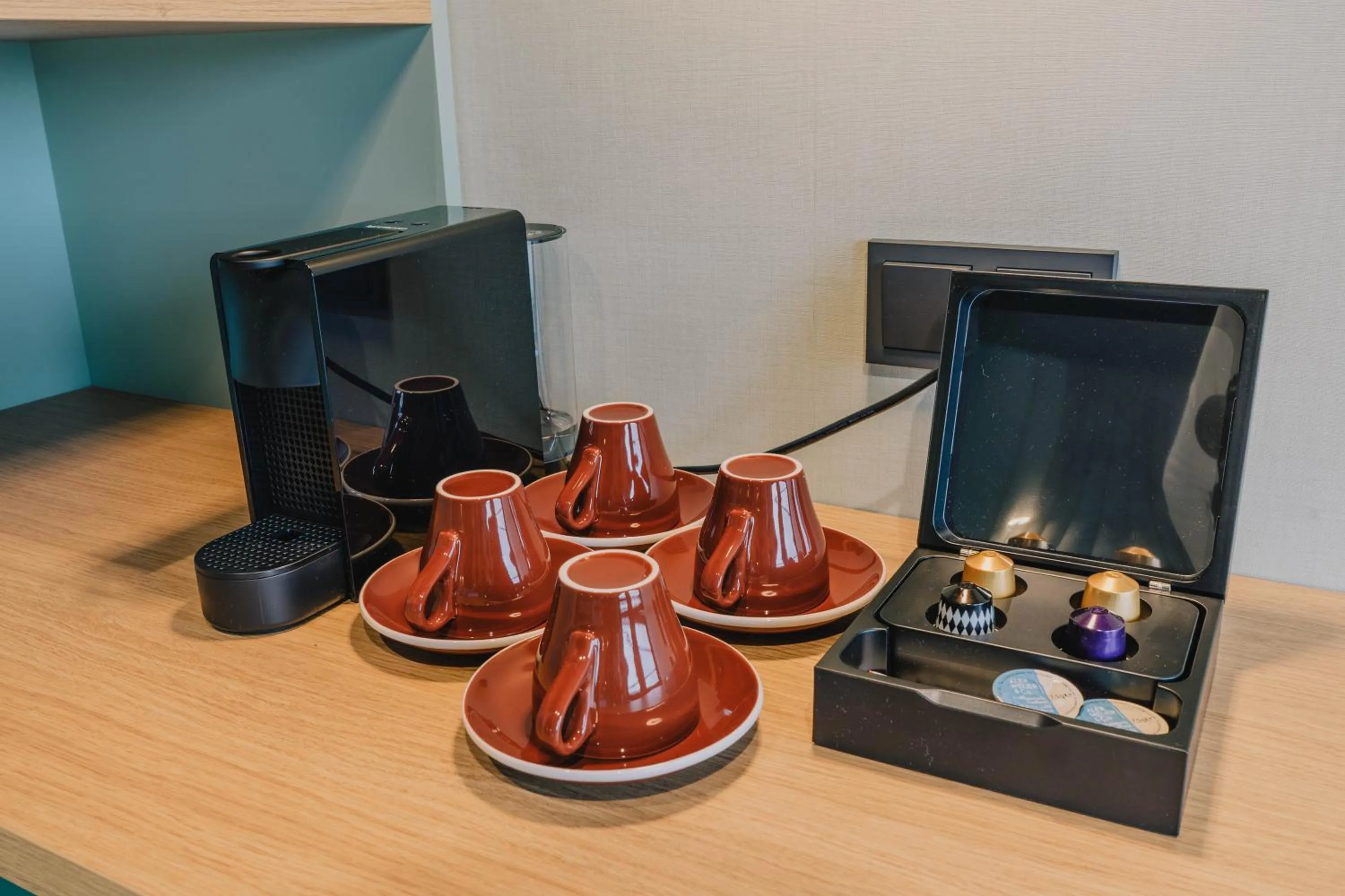 Coffee/tea facilities in YUP Hotel