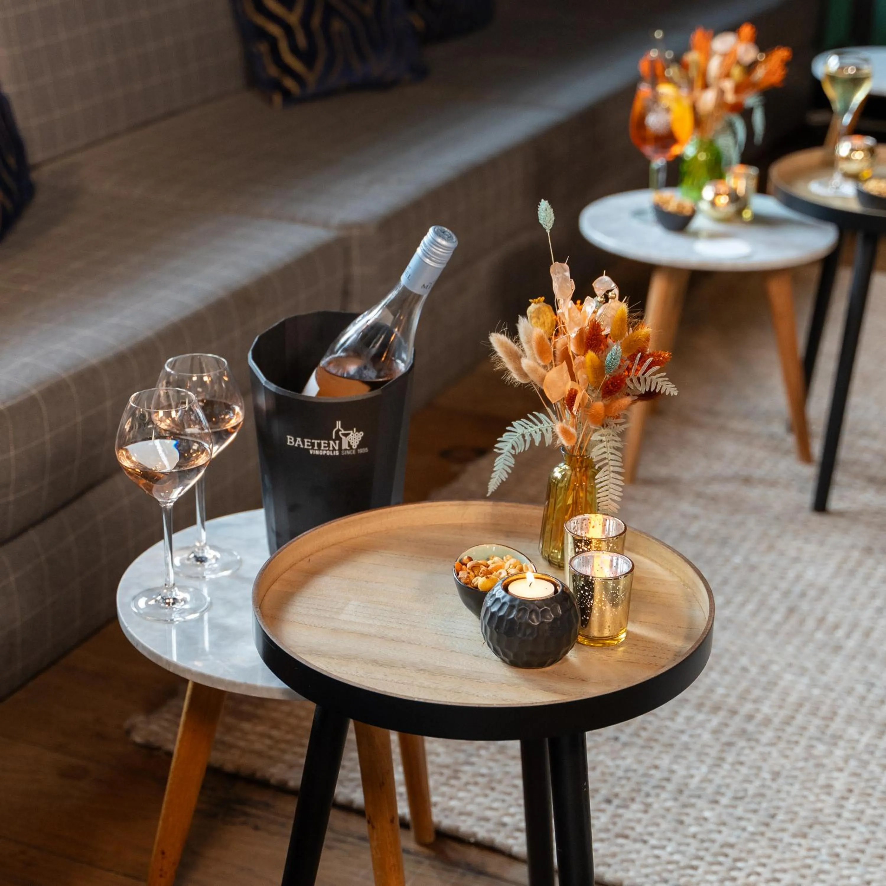 Lobby or reception in YUP Hotel