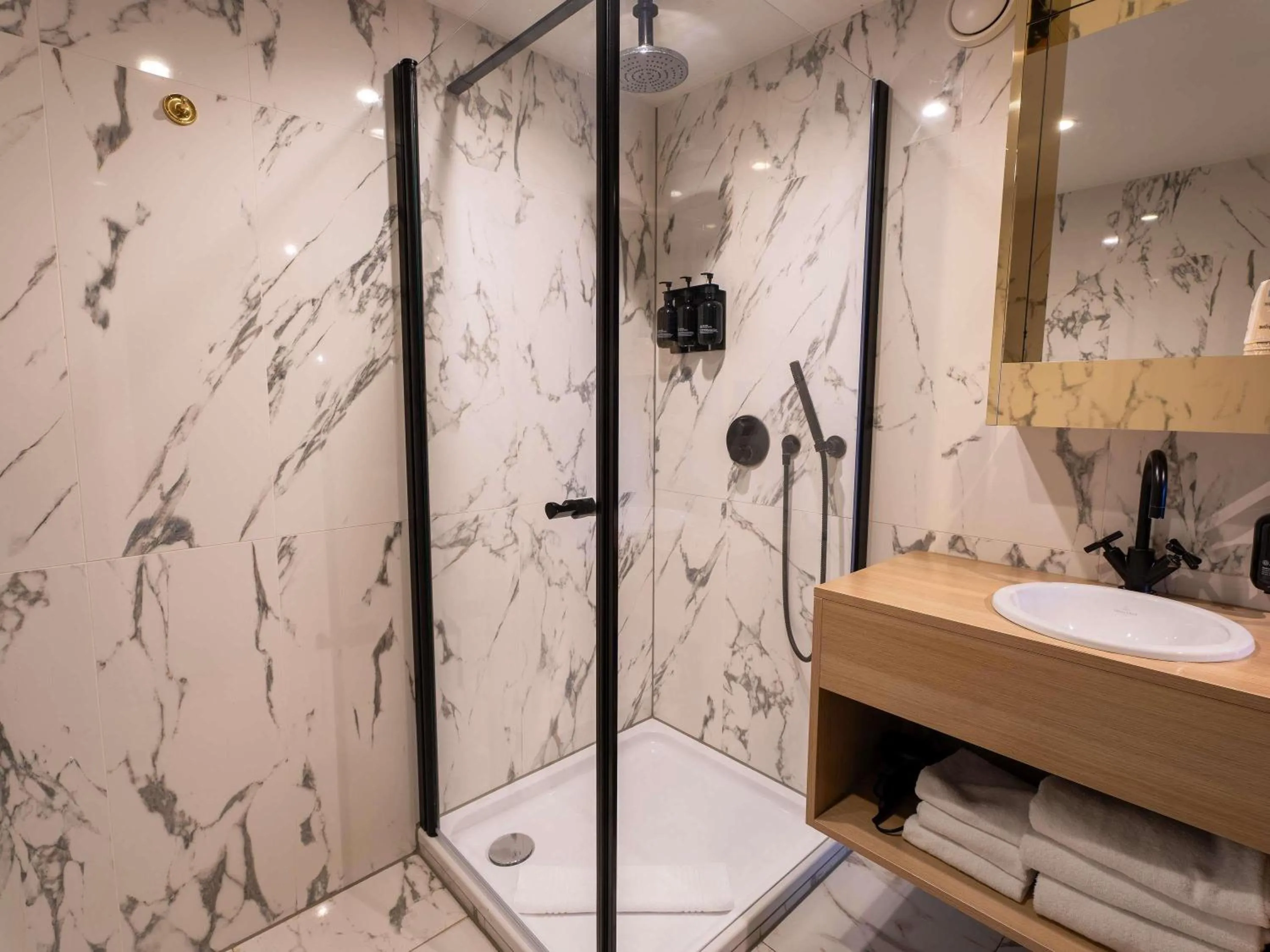 Bedroom in ibis Styles Hasselt City Centre